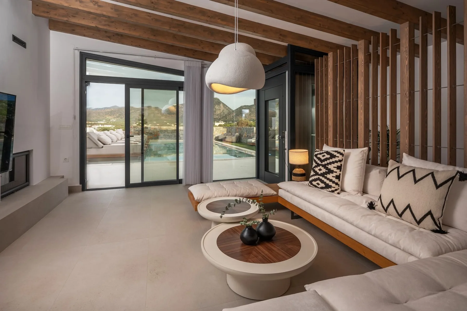 Juliet Villa in Crete