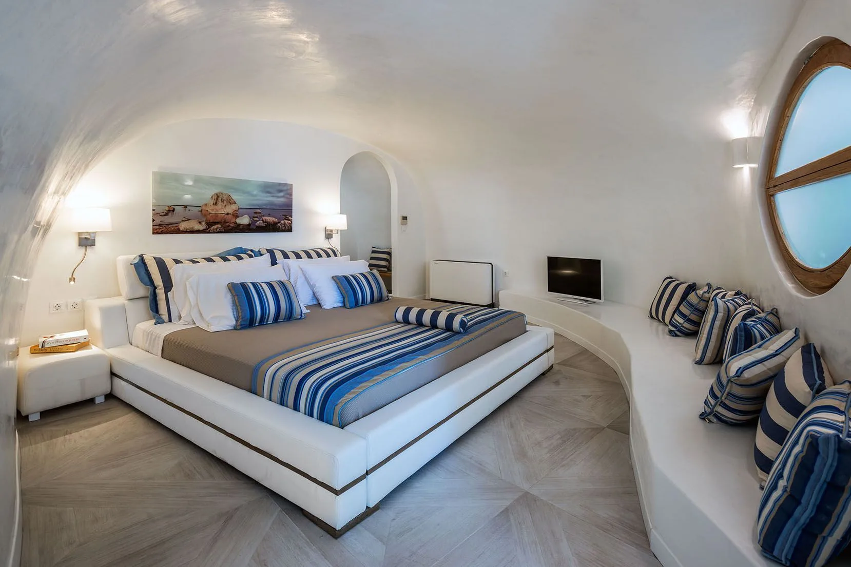 Oliver Villa in Santorini