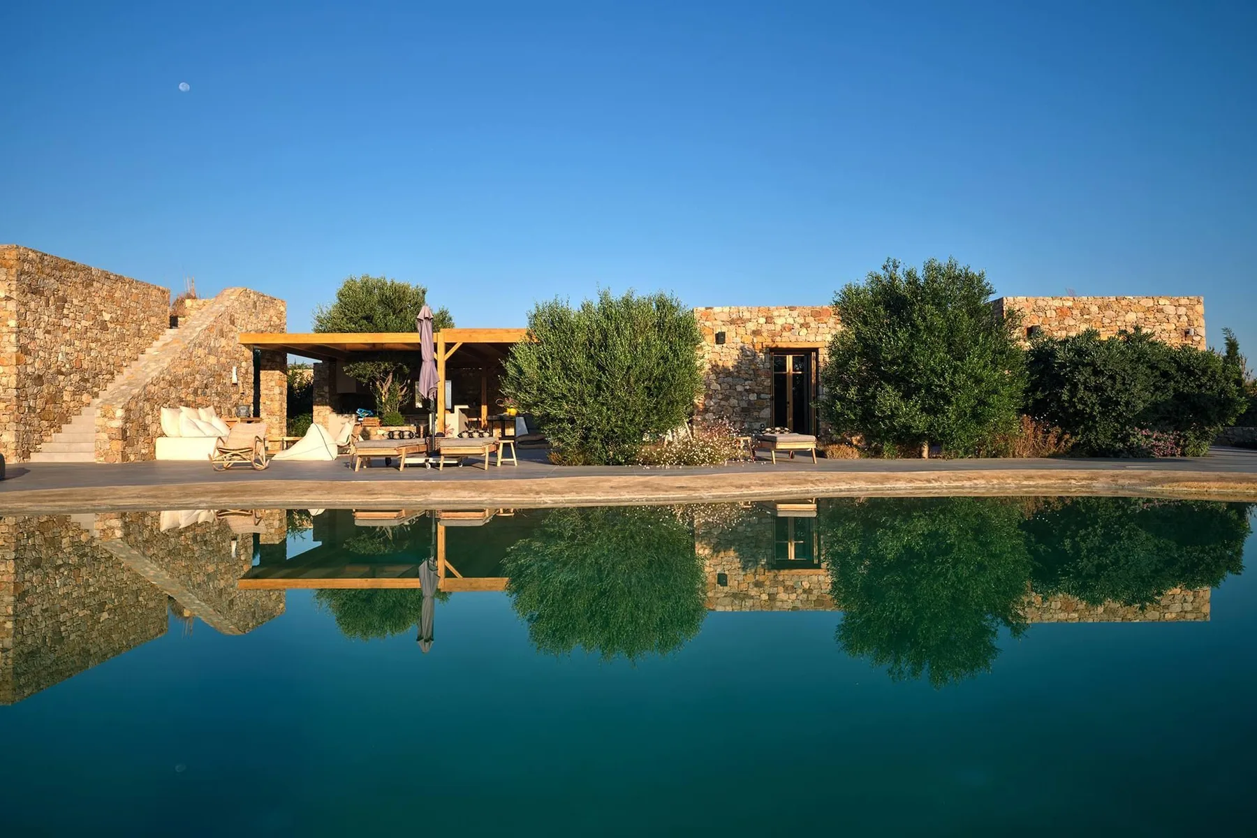 Marley villa in Paros