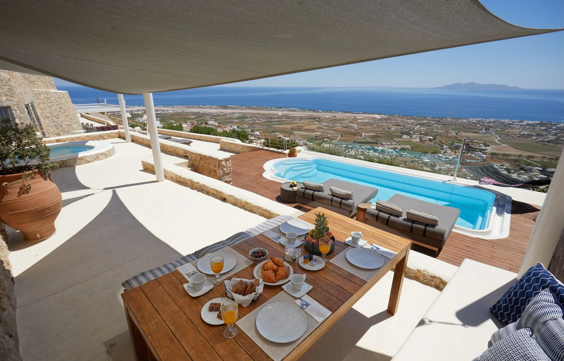 Celadon Villa in Santorini