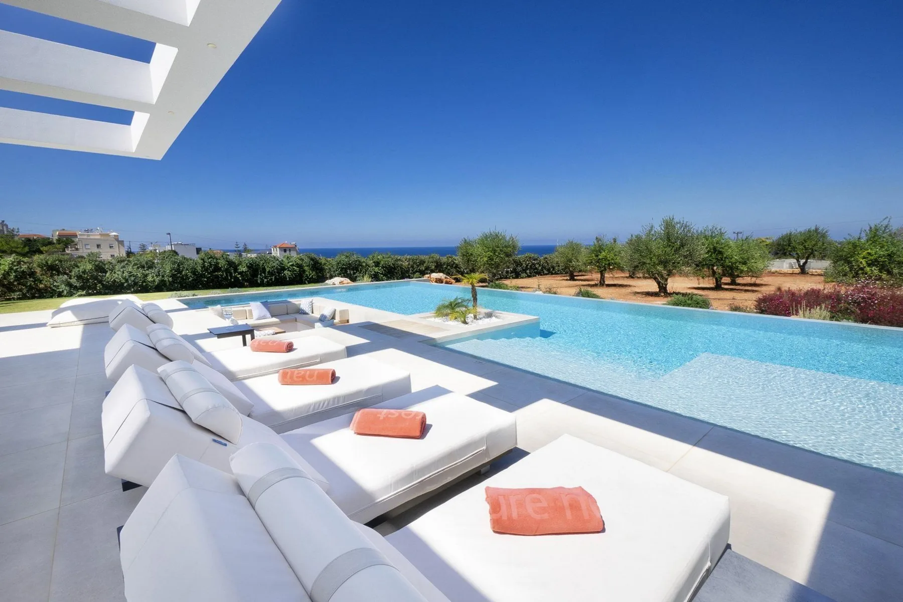Neptune Villa in Crete