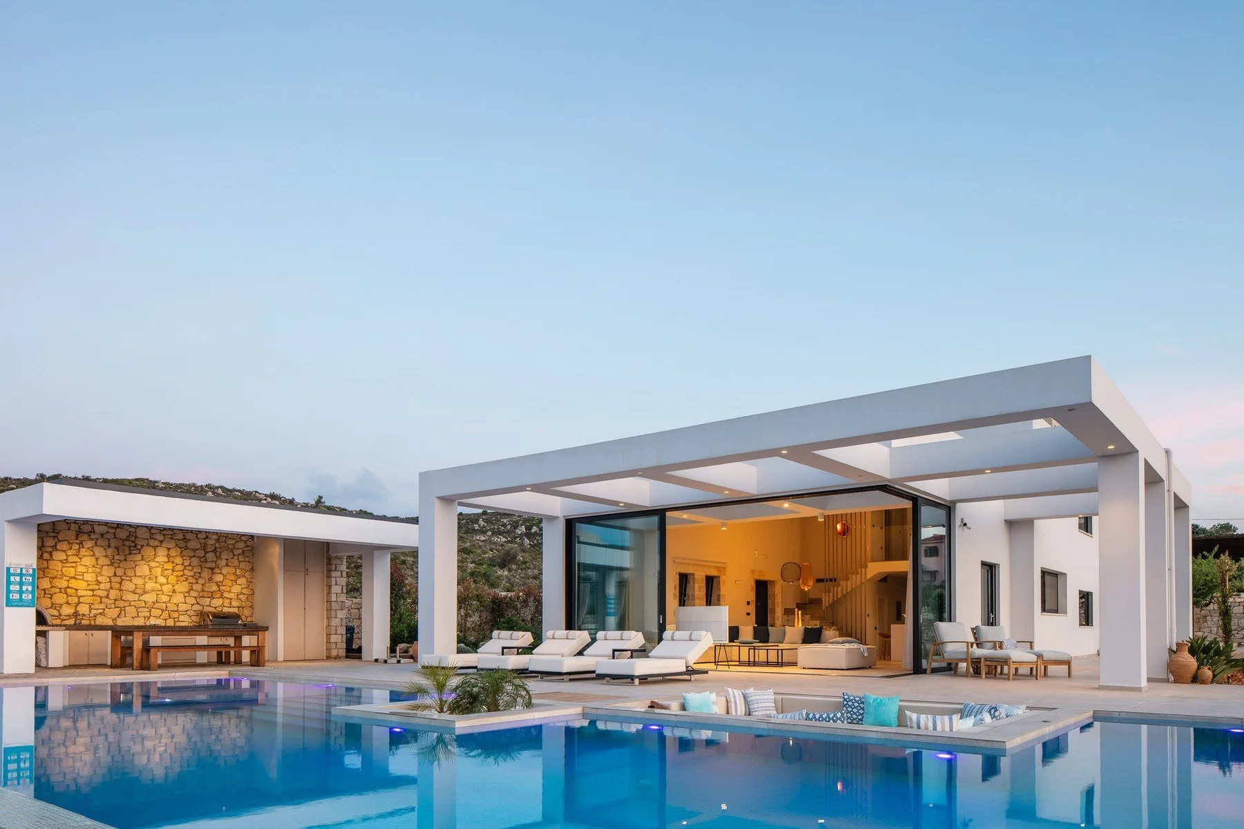 Neptune Villa in Crete