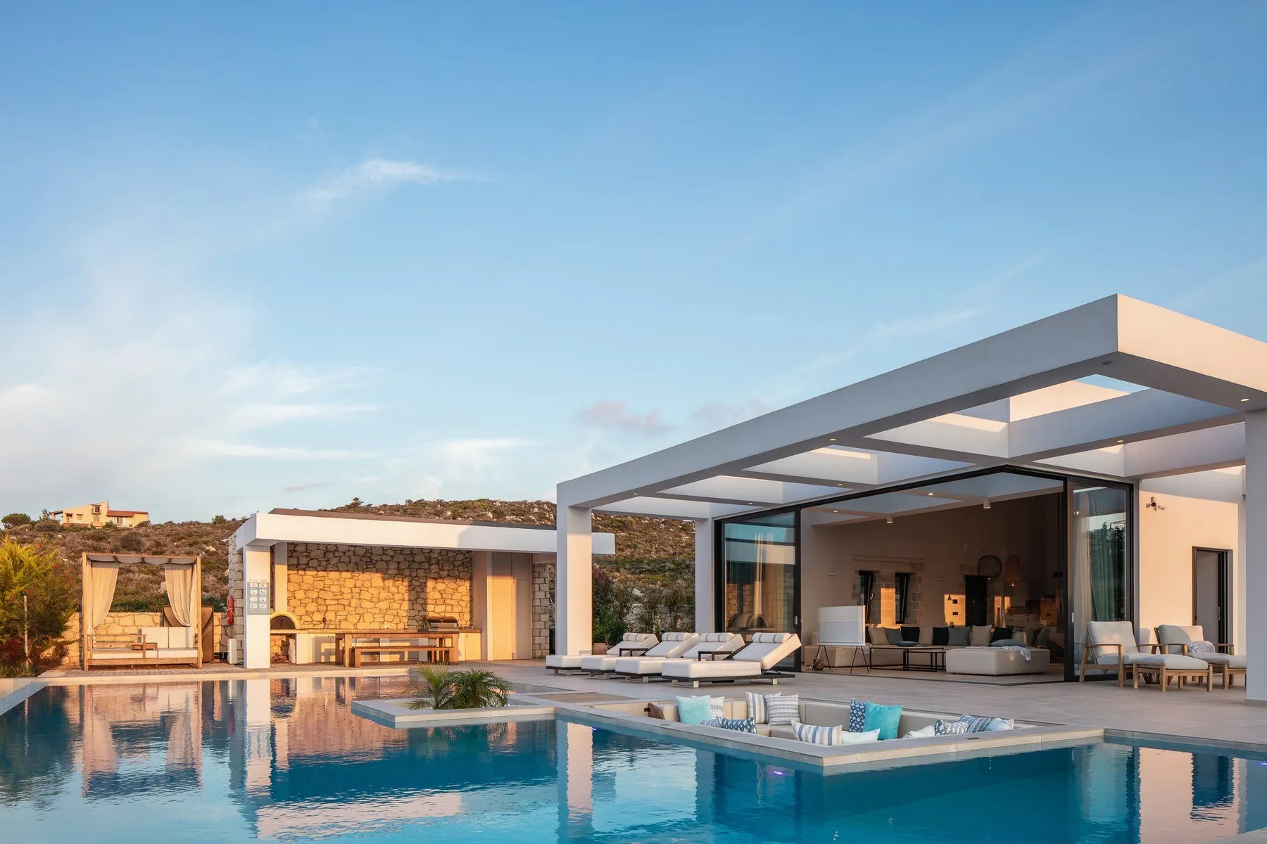 Neptune Villa in Crete