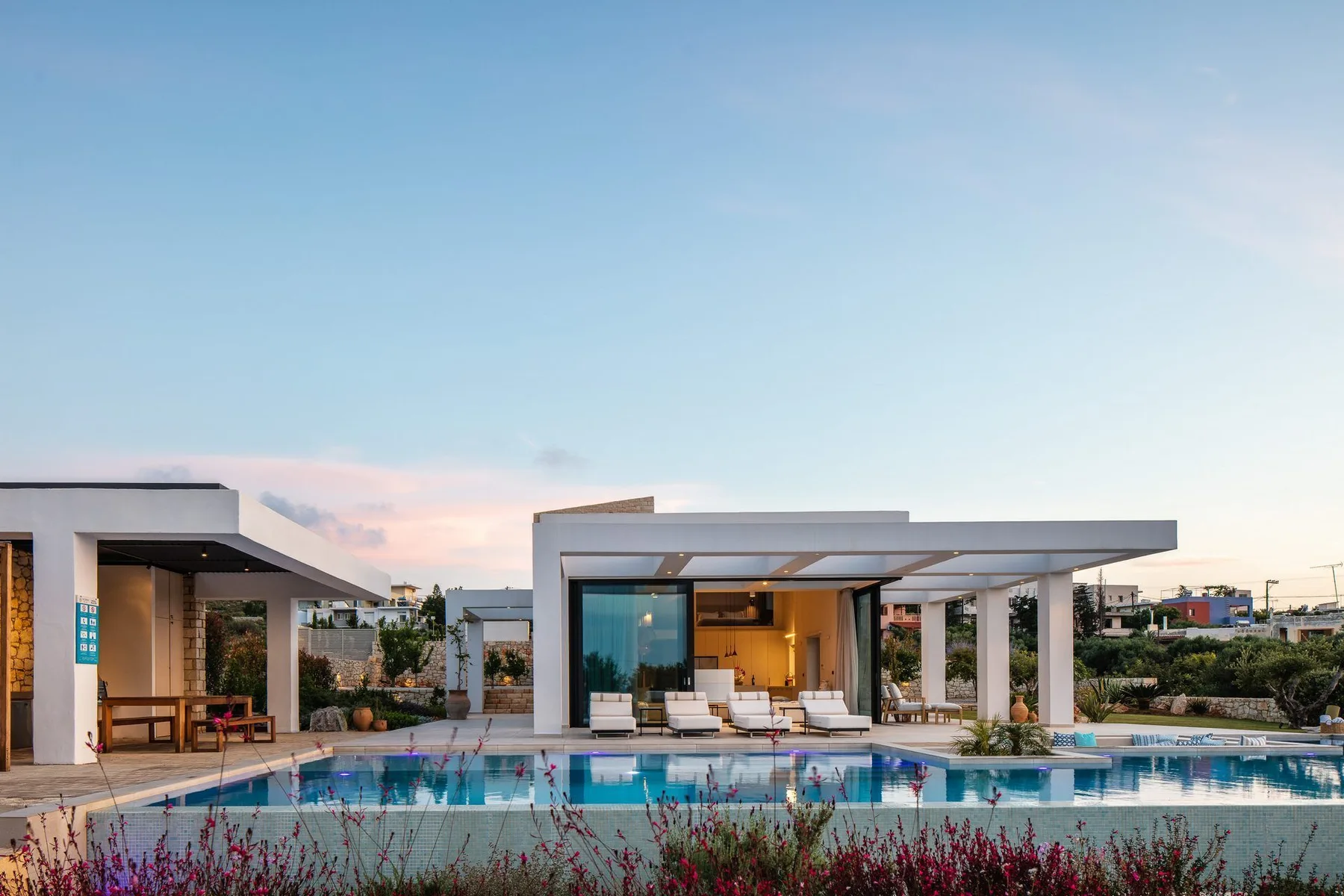 Neptune Villa in Crete
