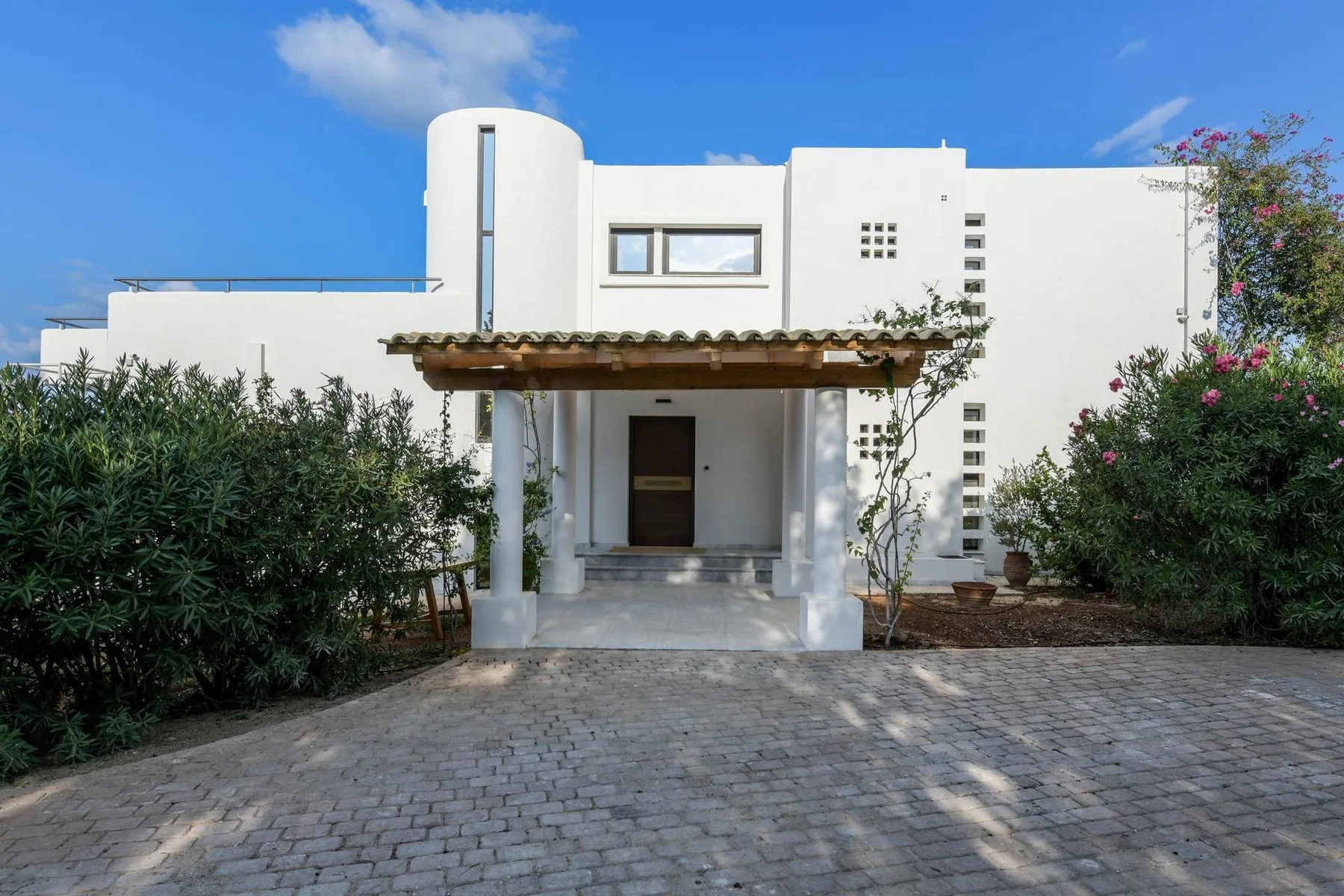 Floriana villa in Ermionida