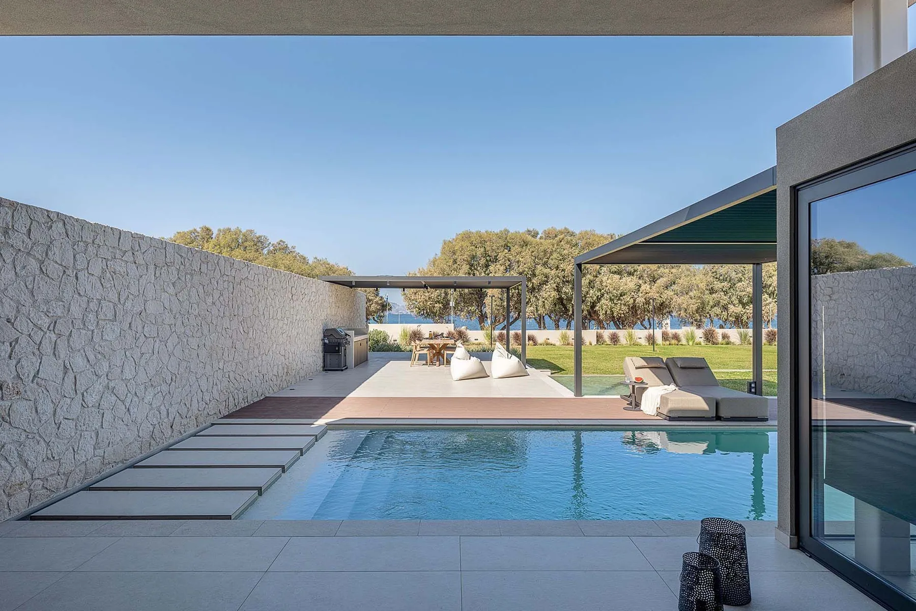 Linthipe villa in Crete