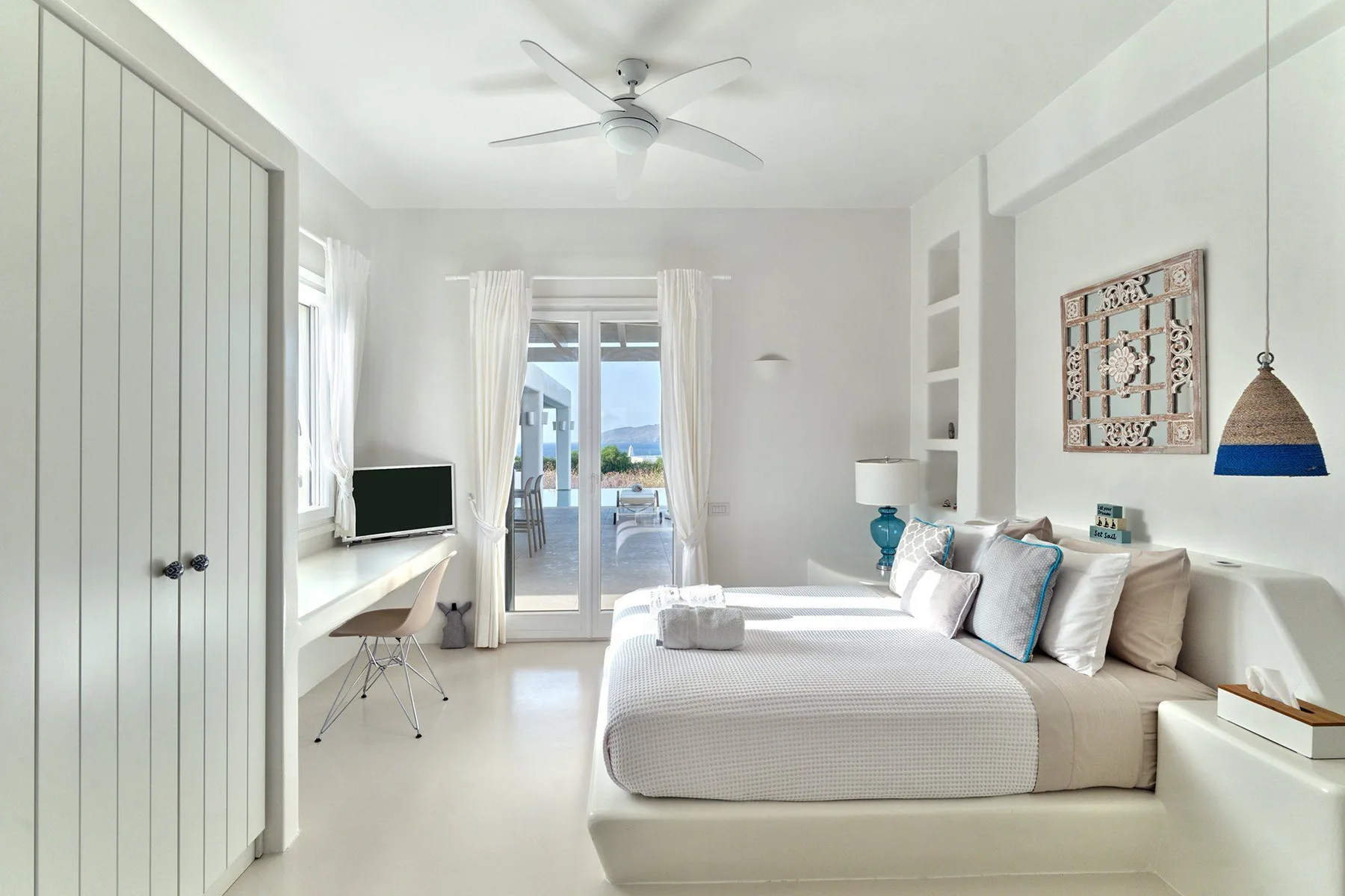 Majesty Villa in Paros