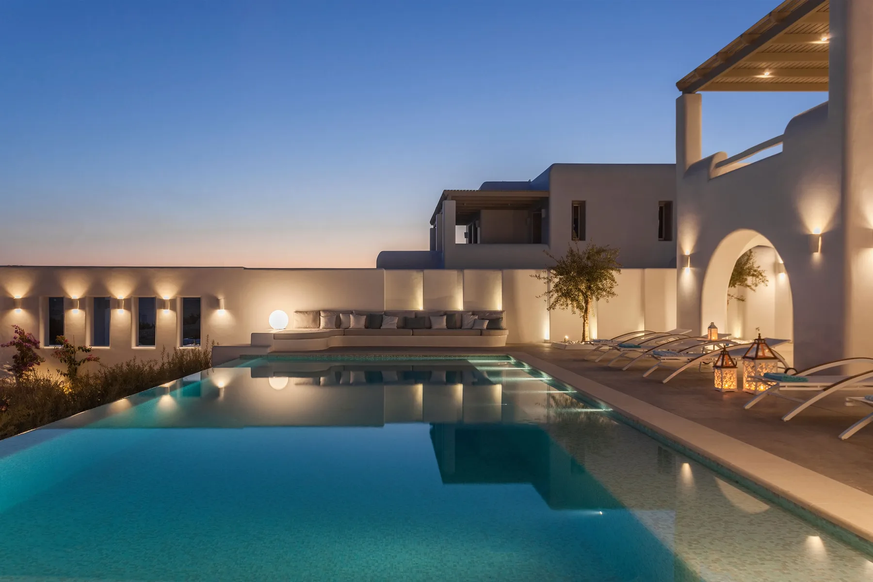 Peacock Villa in Paros