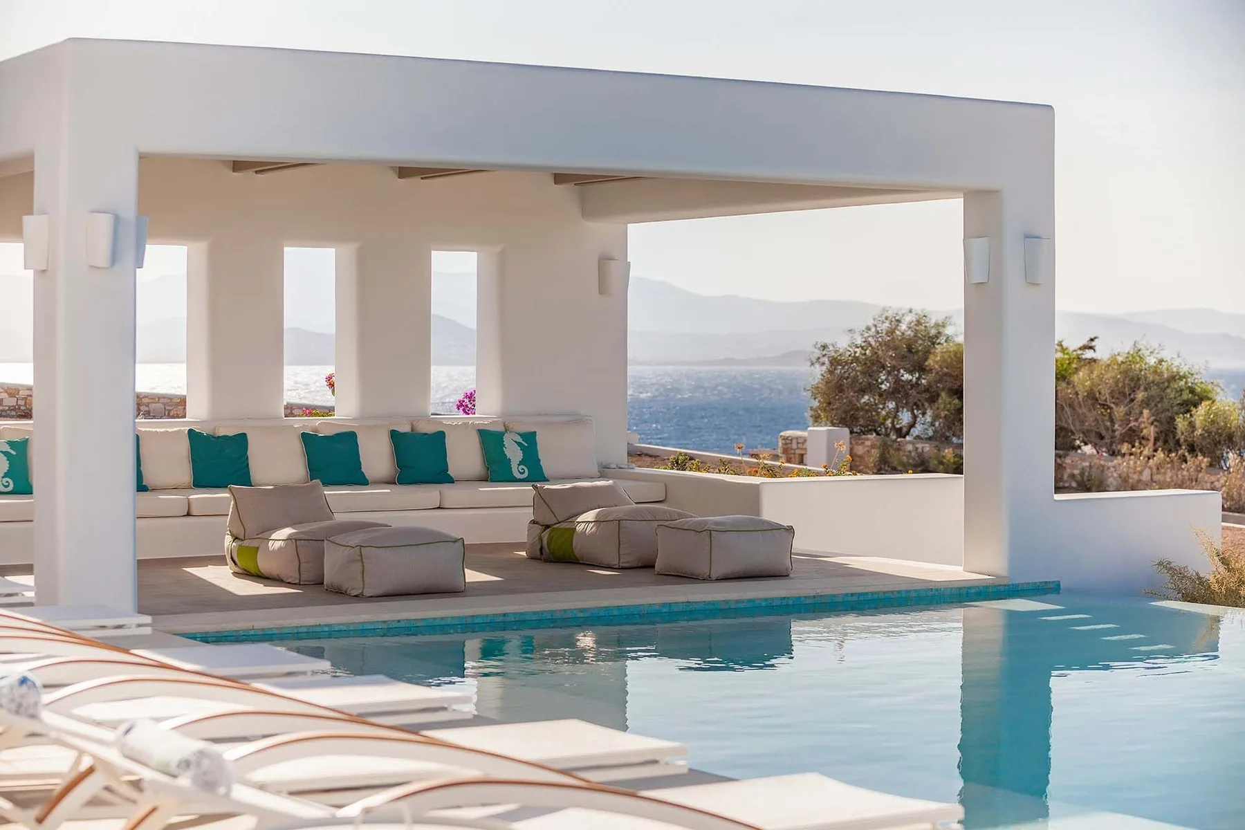 Peacock Villa in Paros