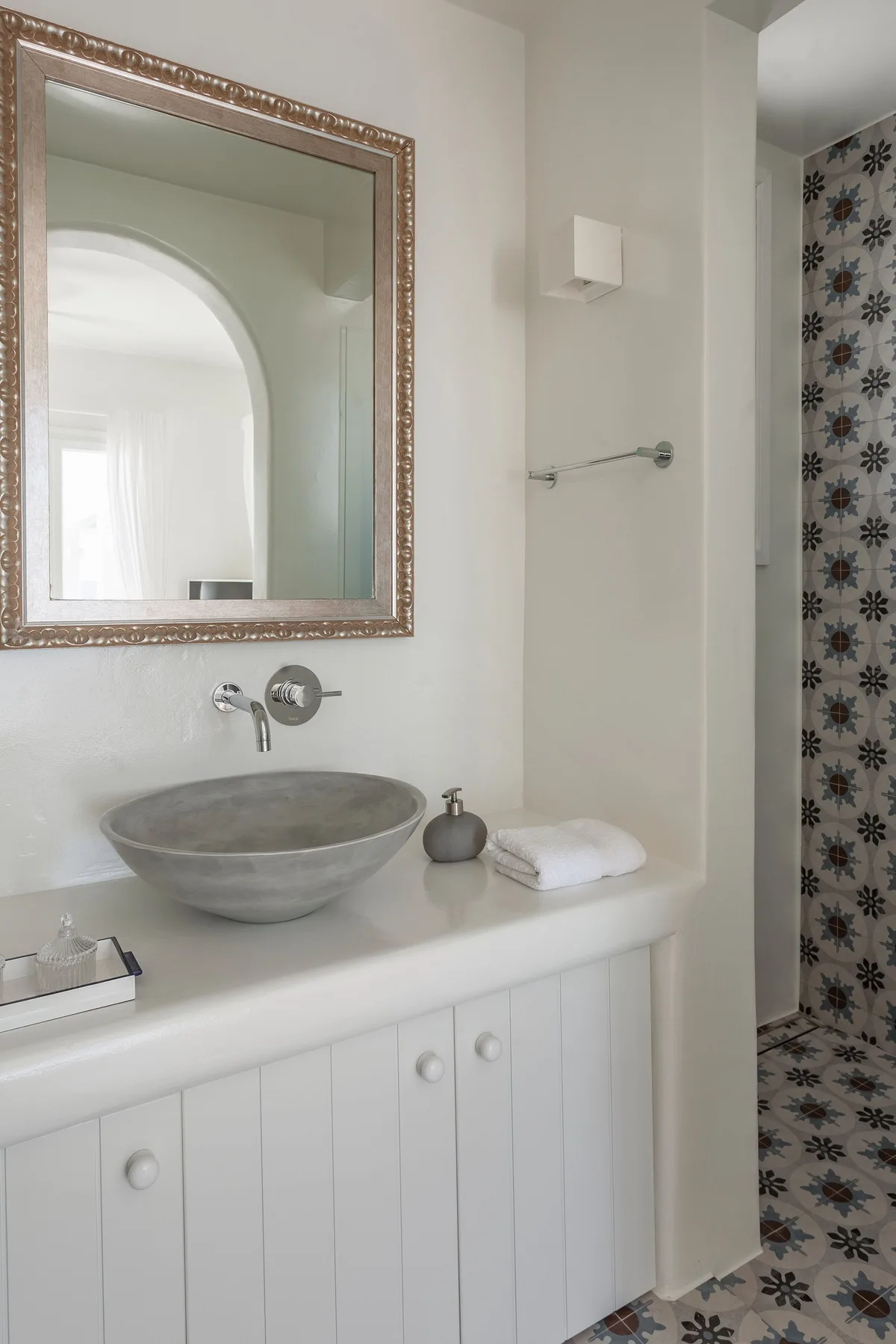 Peacock Villa in Paros