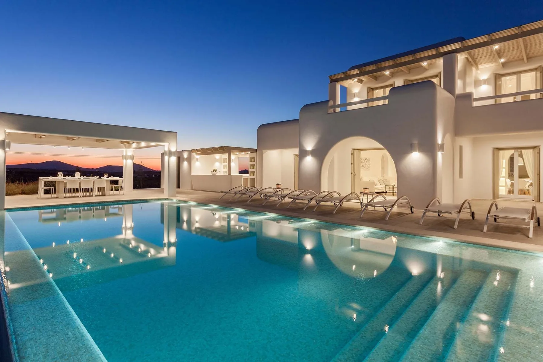 Peacock Villa in Paros