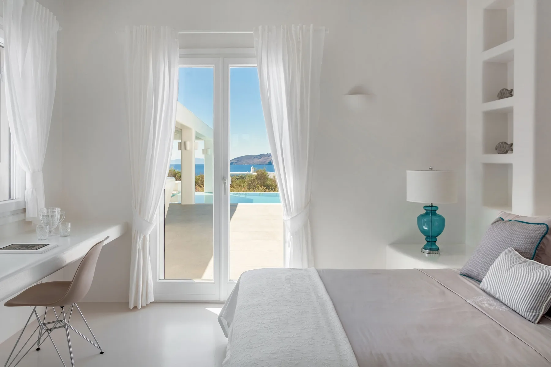 Peacock Villa in Paros