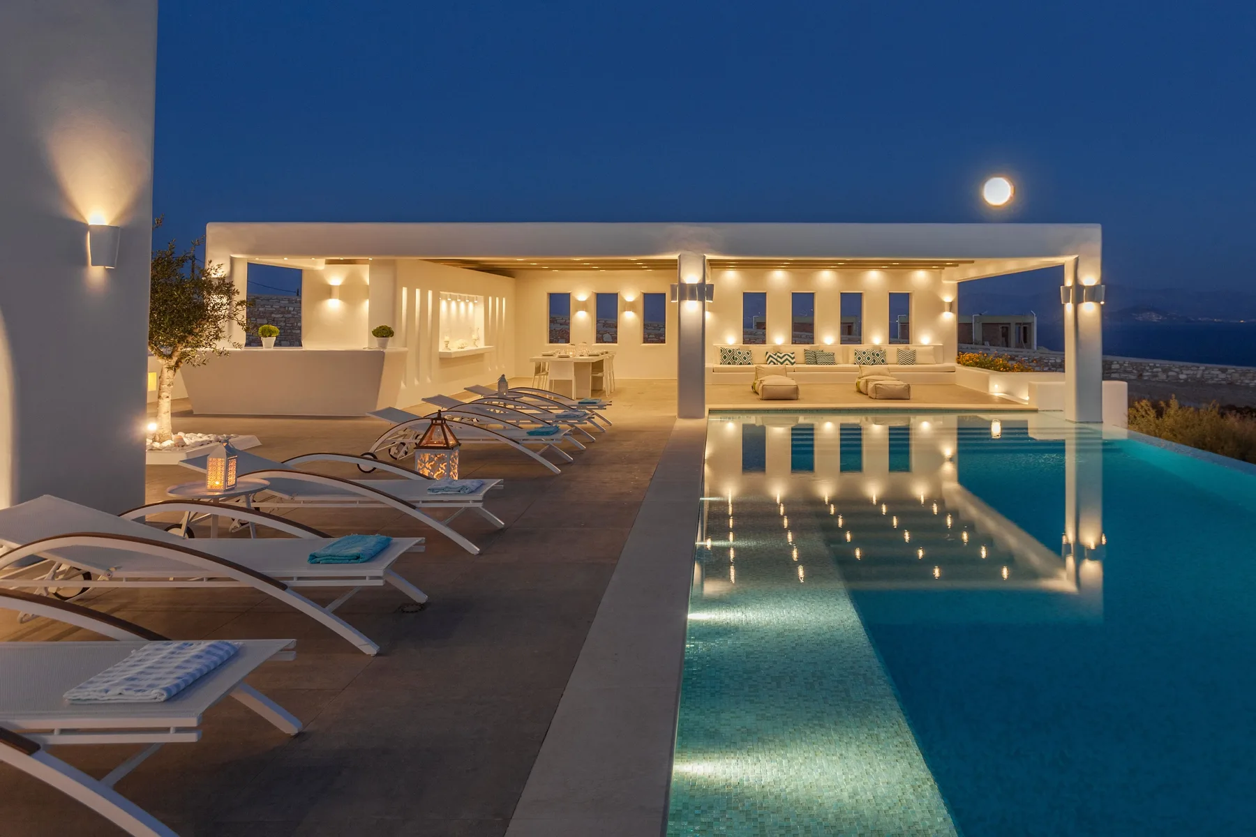 Peacock Villa in Paros