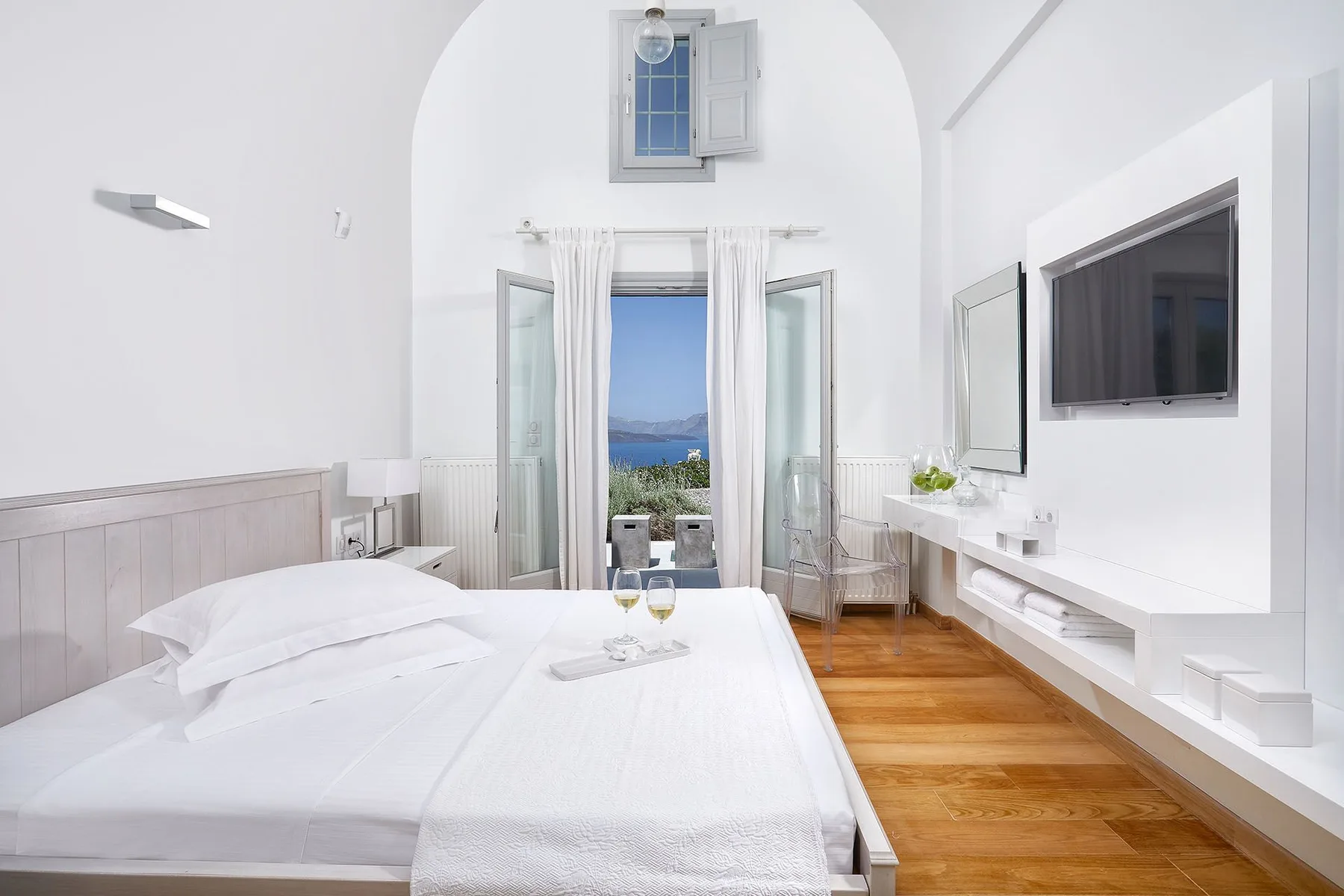 Royal Blue Villa in Santorini