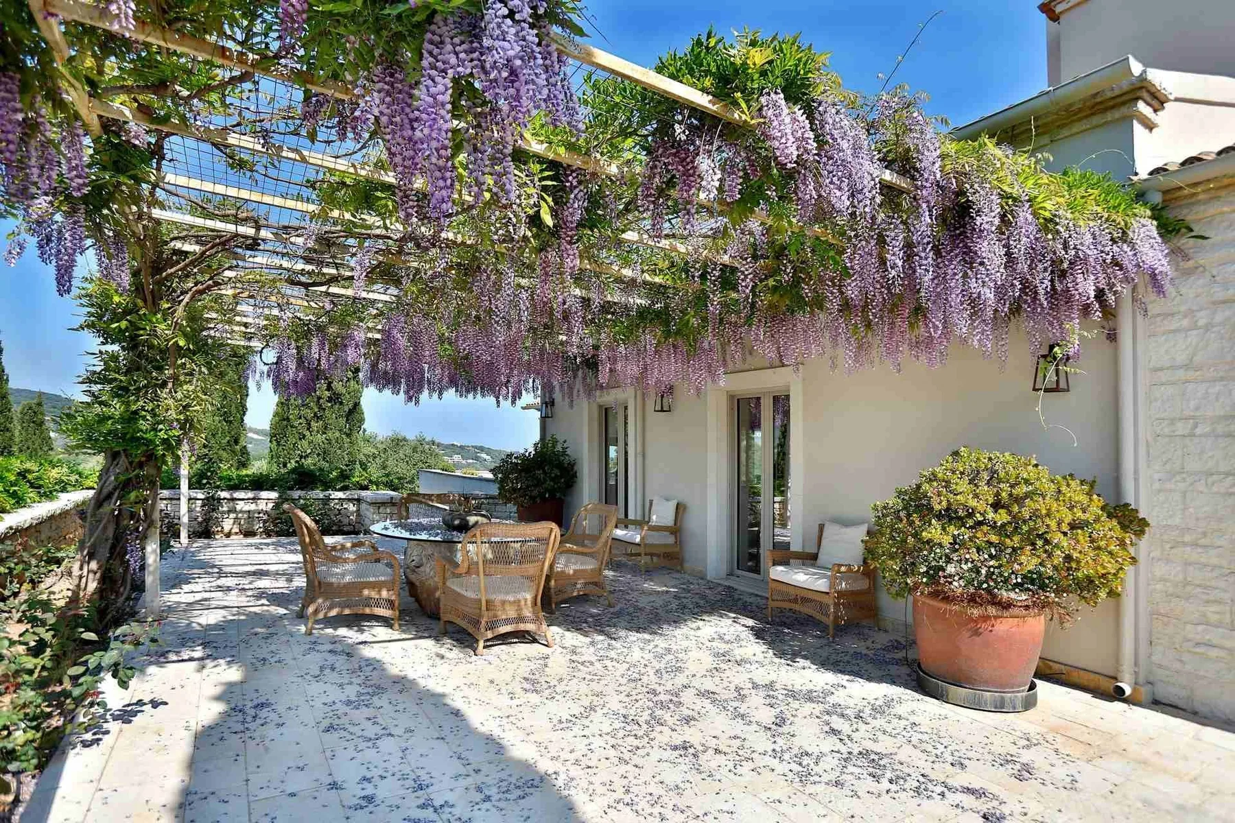 Wisteria villa in Corfu
