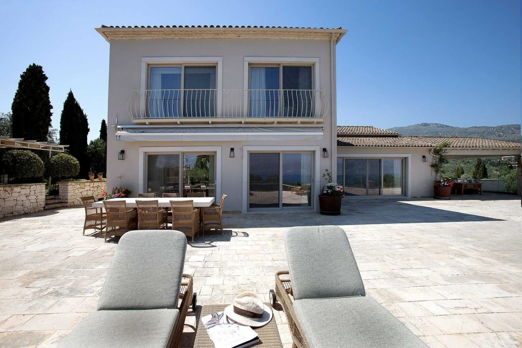 Wisteria villa in Corfu