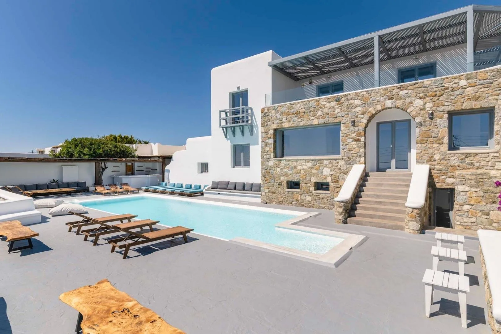 Ivory Grand villa in Mykonos