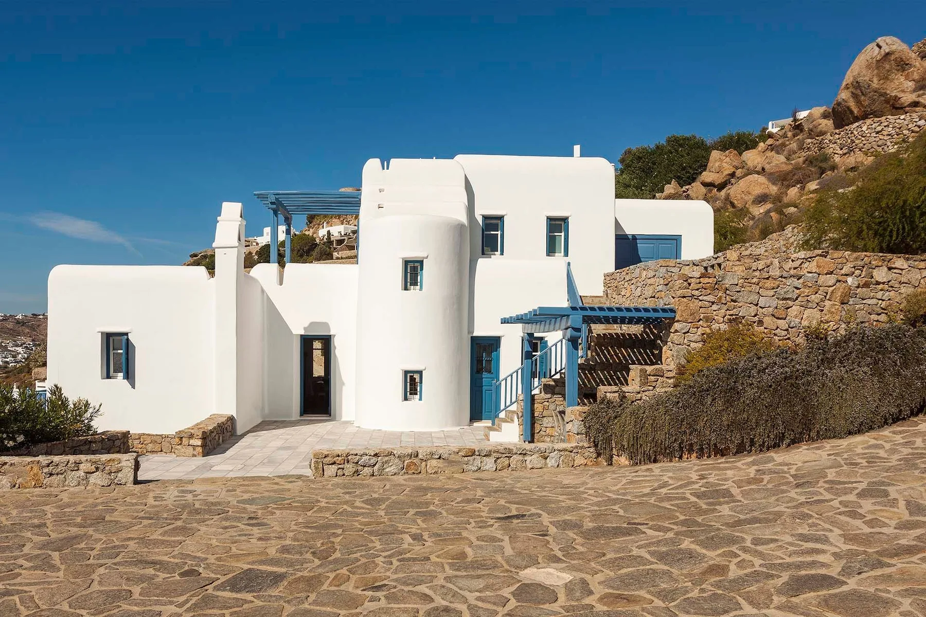 Lugano villa in Mykonos