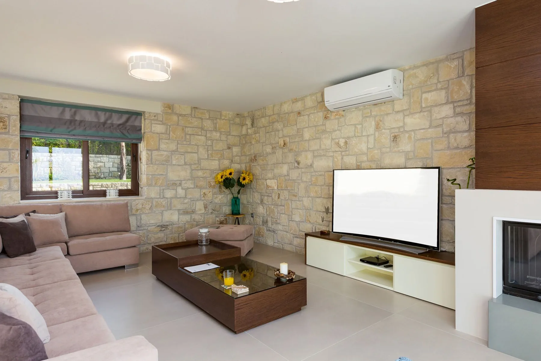 Hazel Villa in Crete