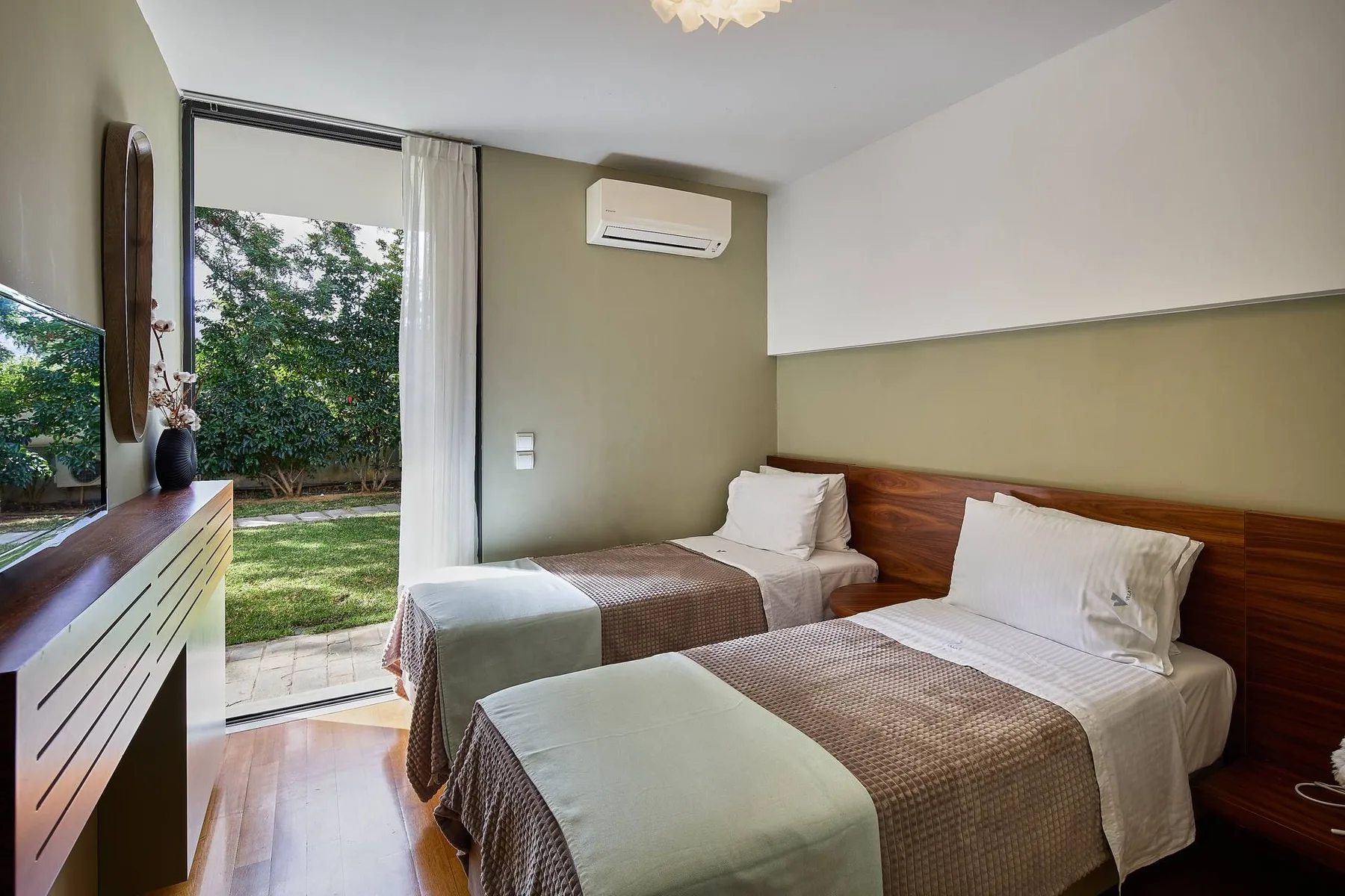 Meadow Flower Villa in Crete