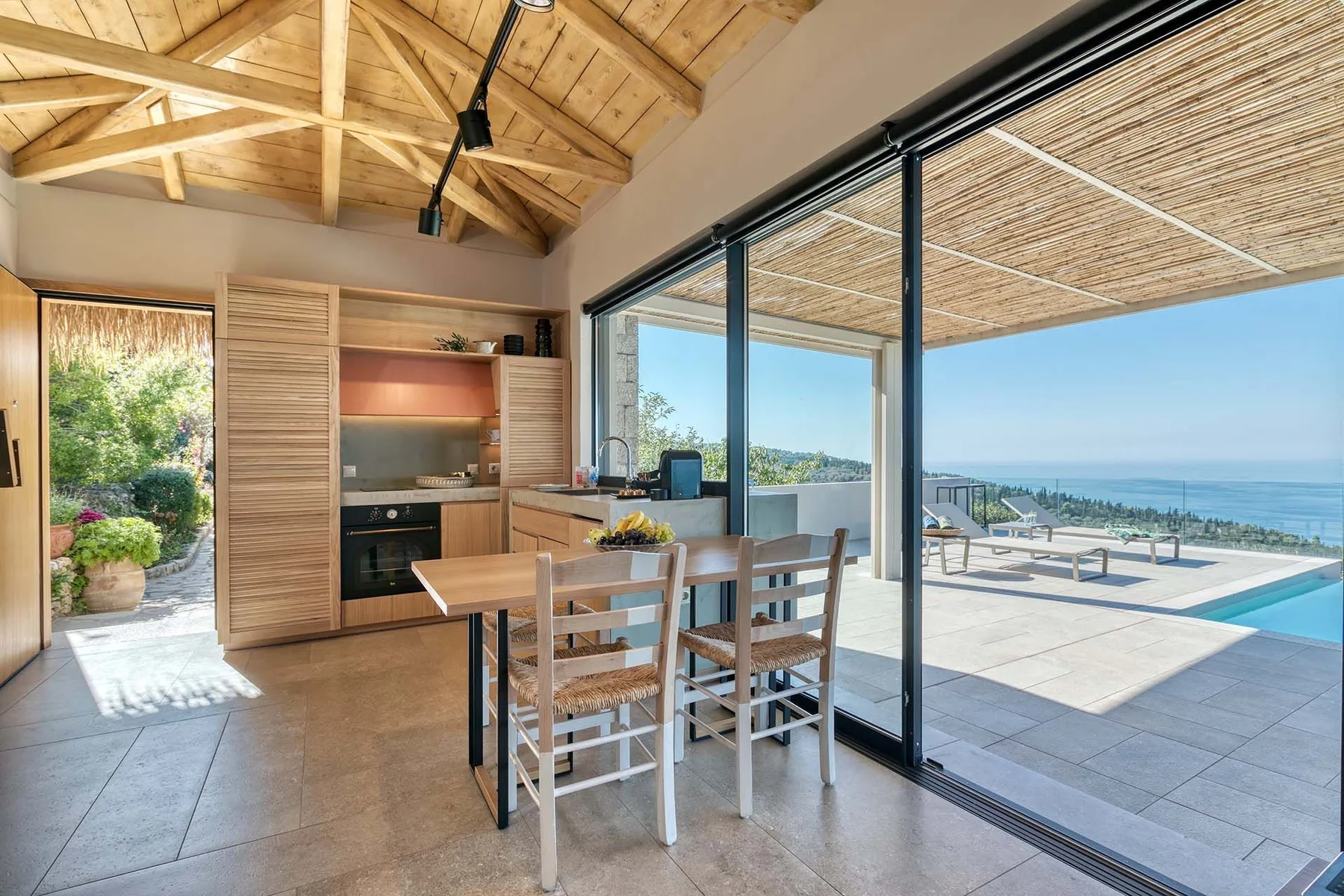 Saffron villa in Lefkada