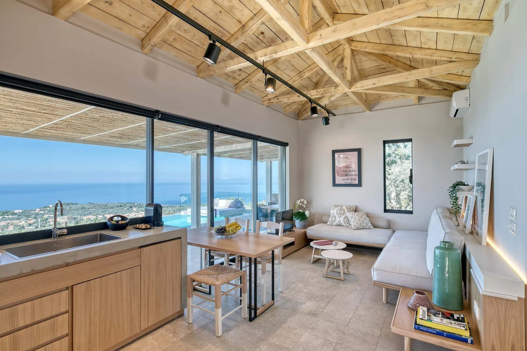 Saffron villa in Lefkada