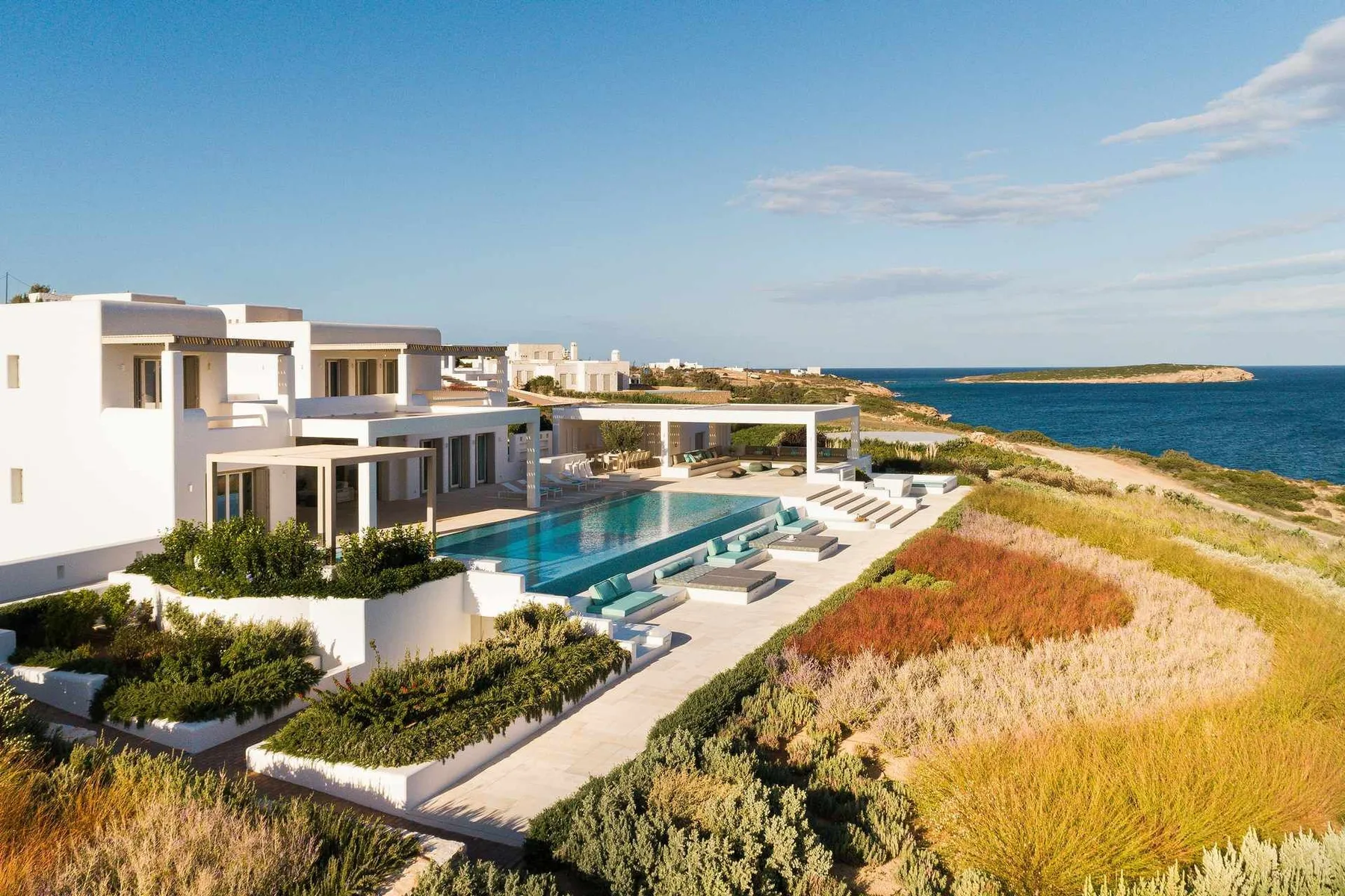 Amazon villa in Paros
