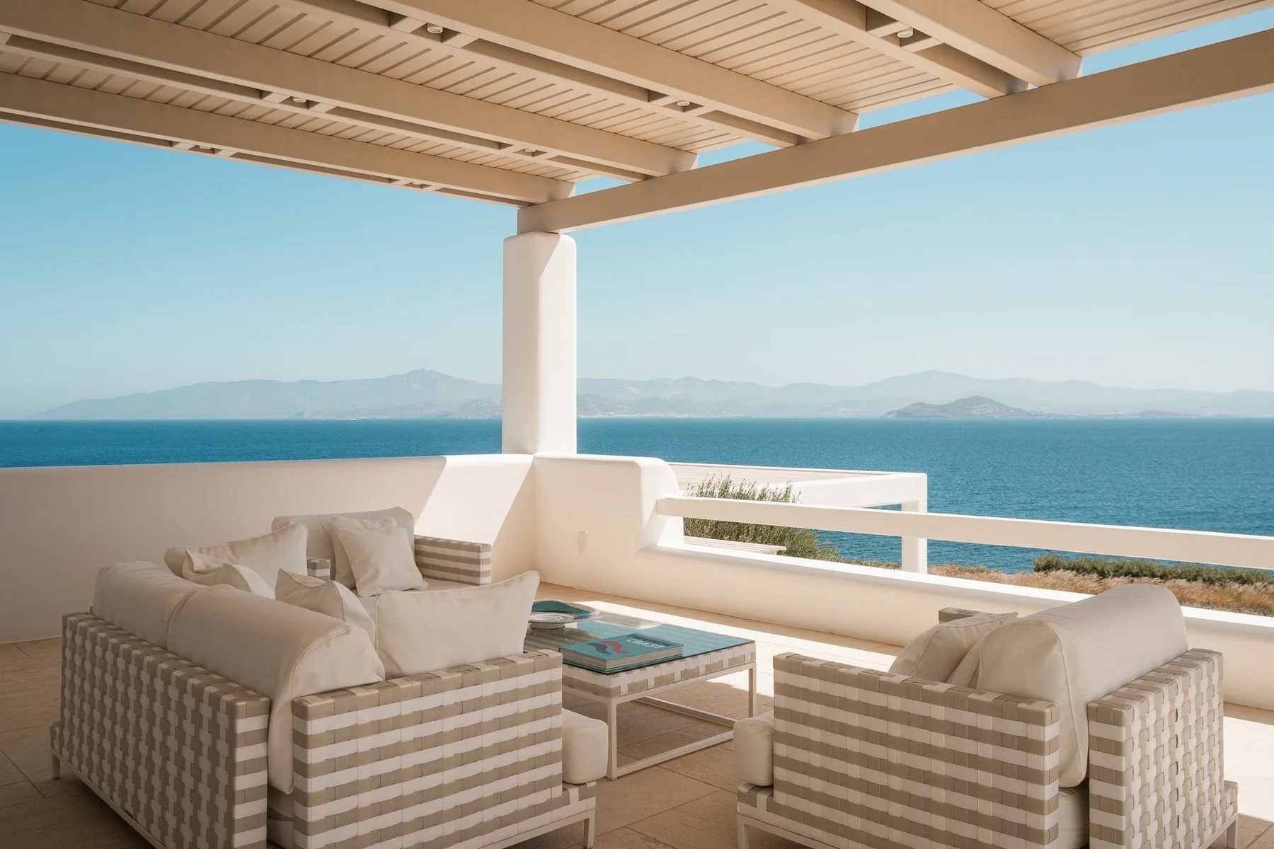 Amazon villa in Paros