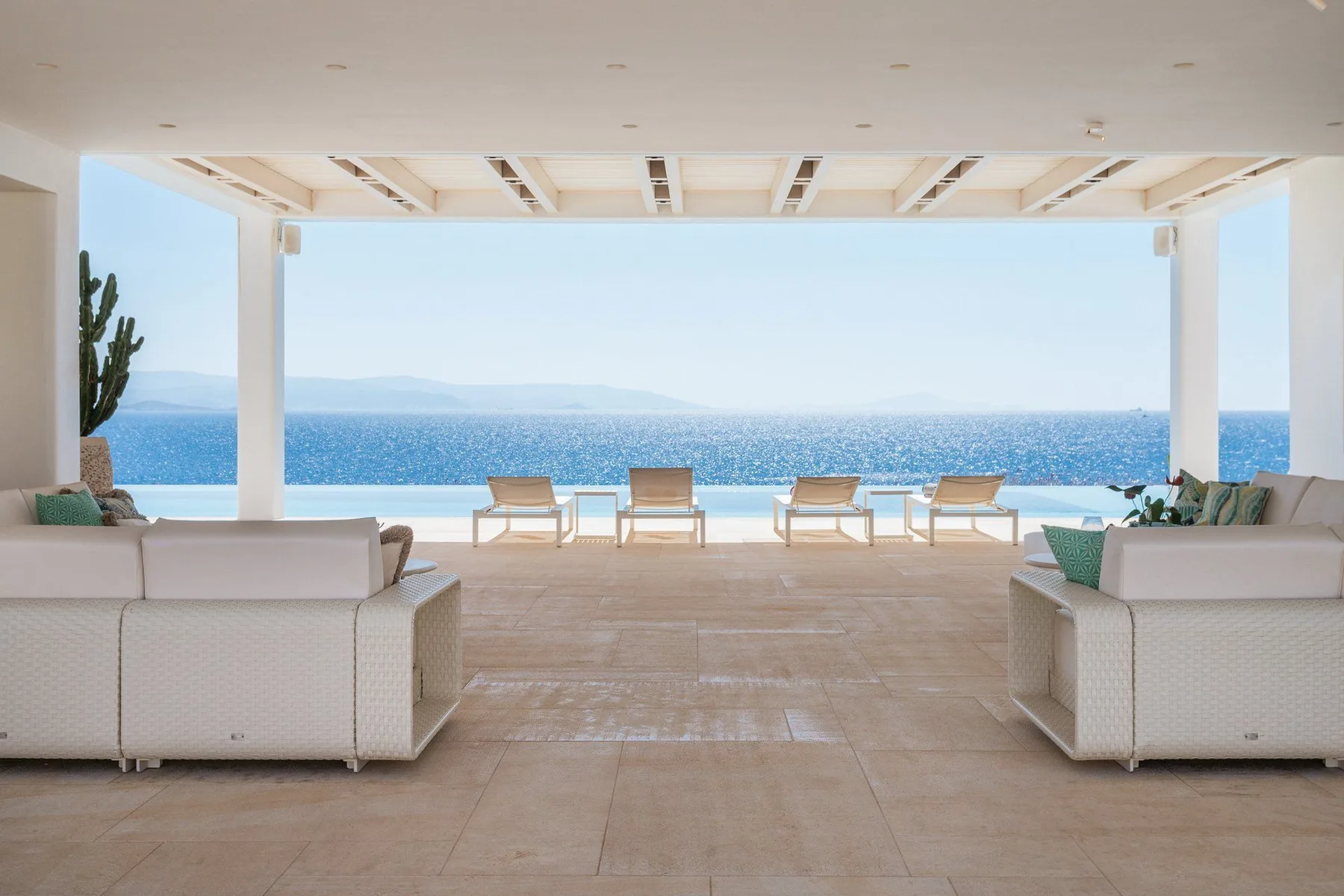 Amazon villa in Paros