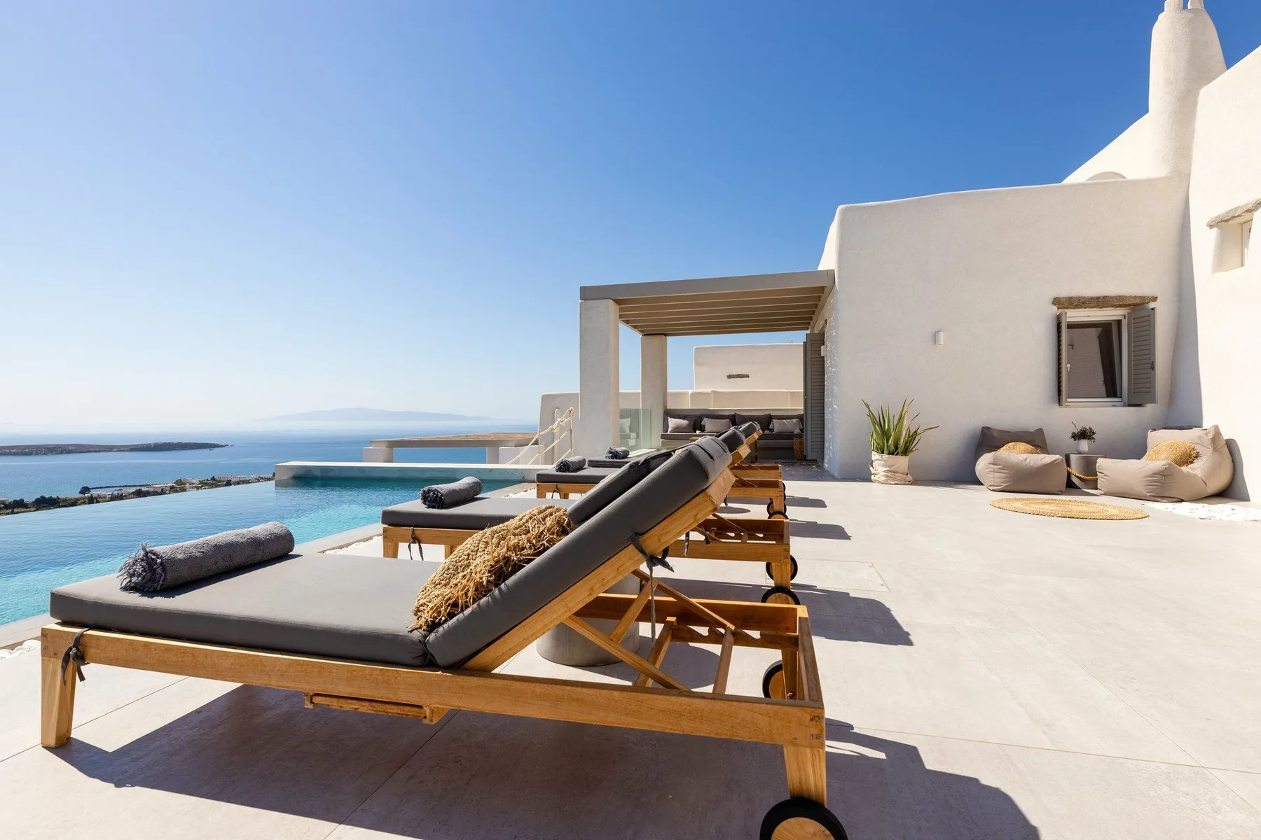 Clementine Villa in Paros