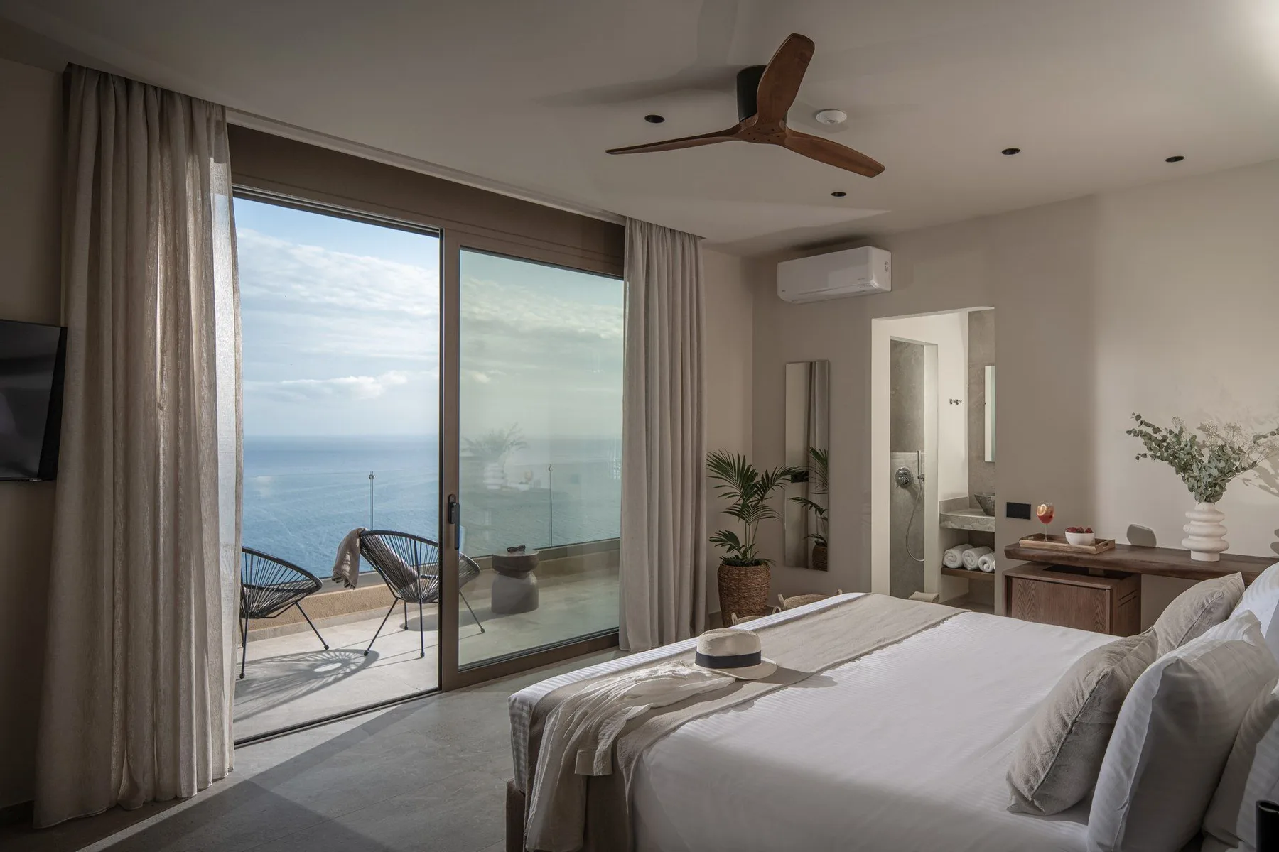 Chimonanthus Villa in Crete