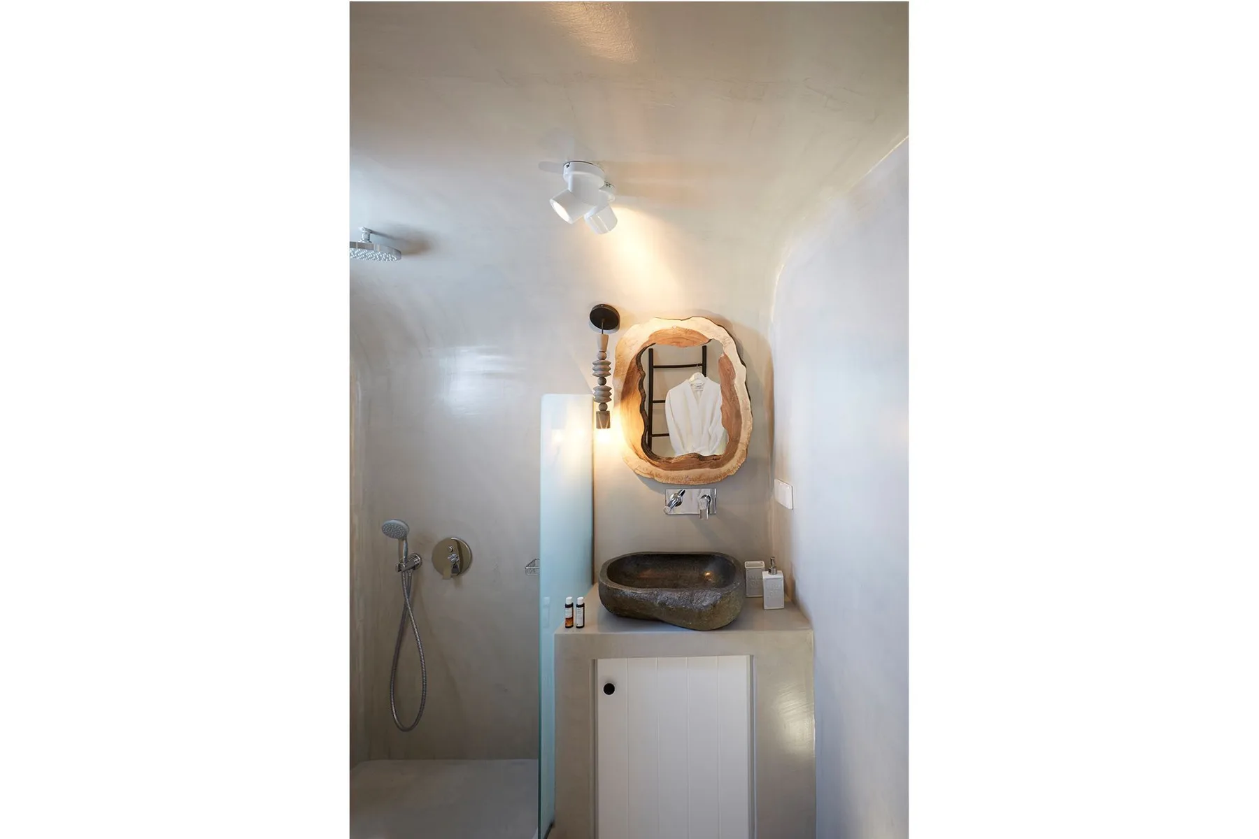 Cliff Haven Villa in Santorini
