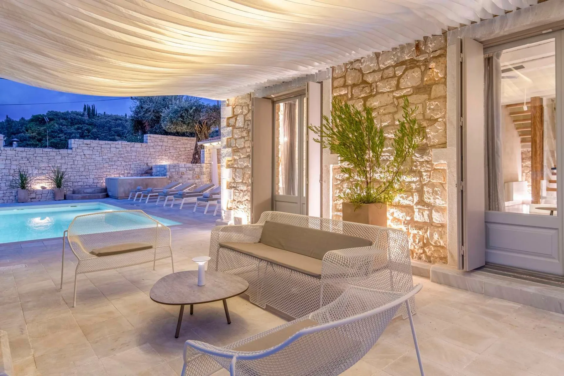 Phoenix villa in Corfu