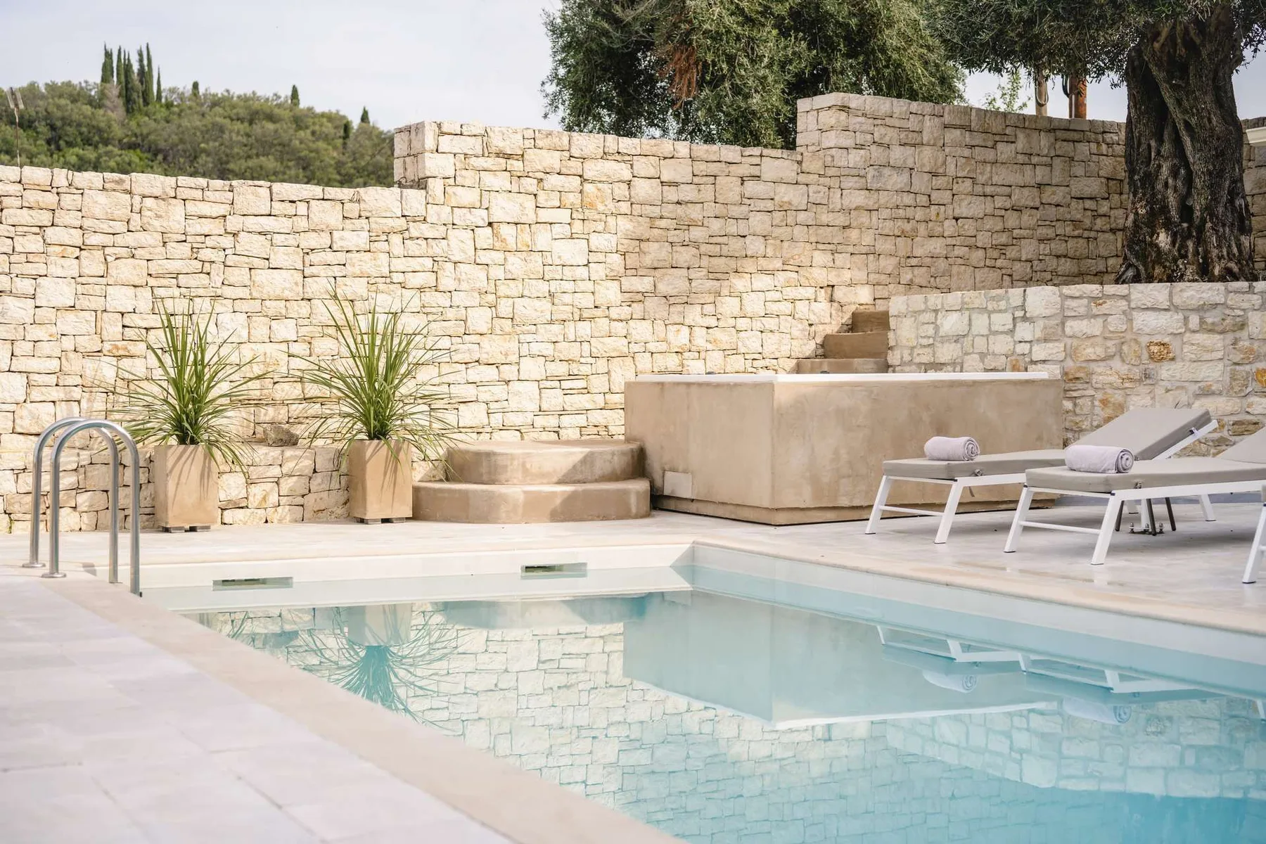 Phoenix villa in Corfu