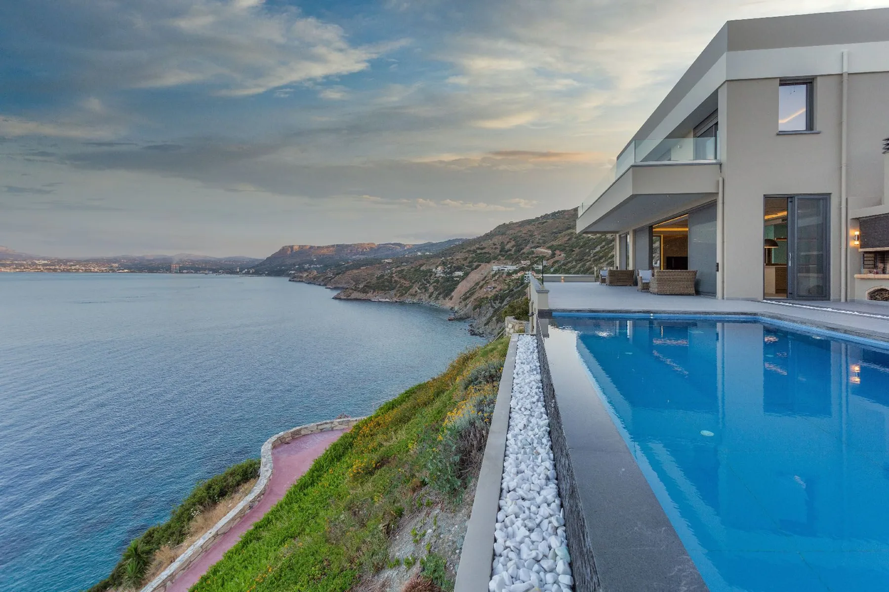 Suzette Villa in Crete