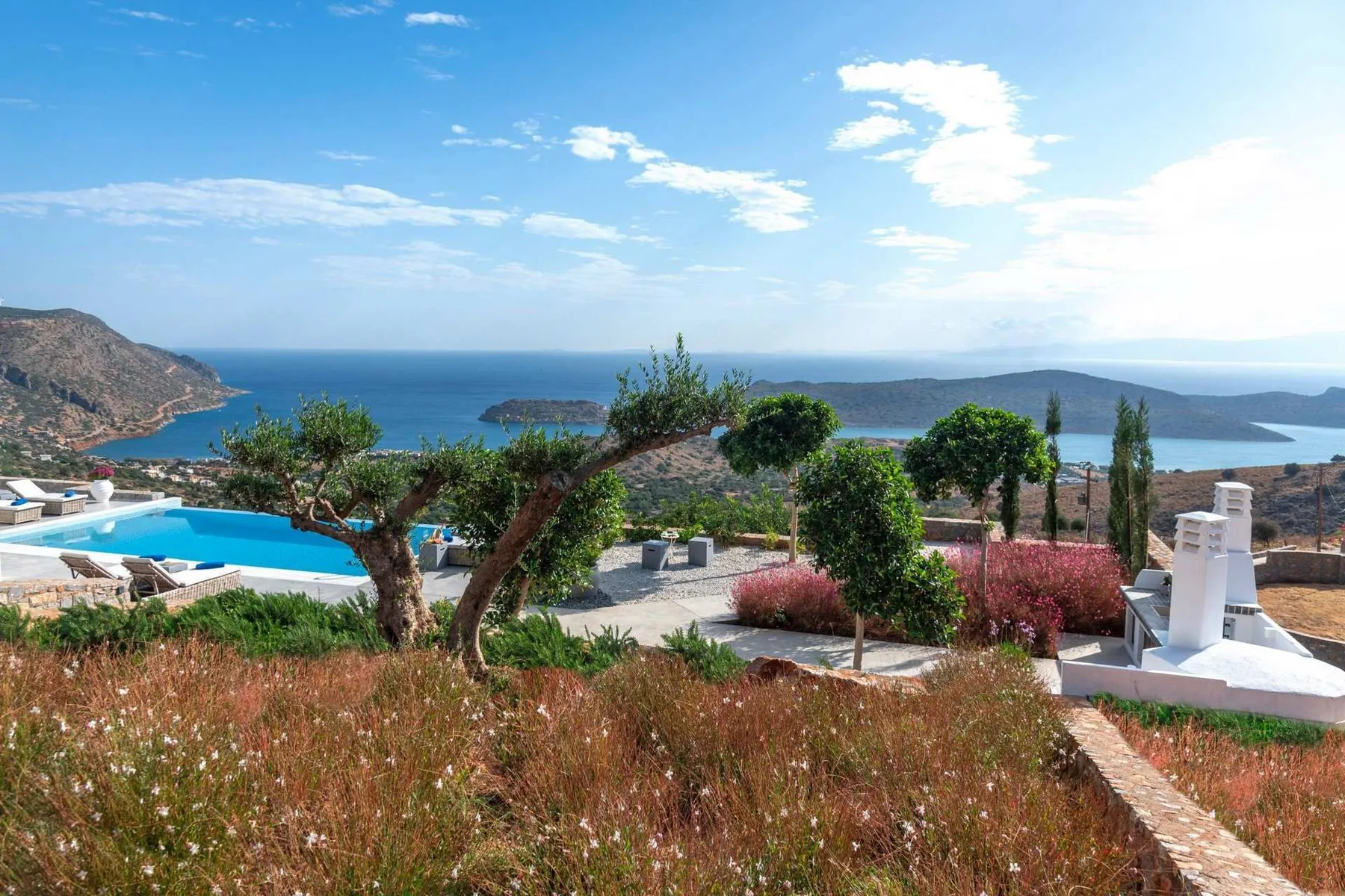Almond Villa in Crete