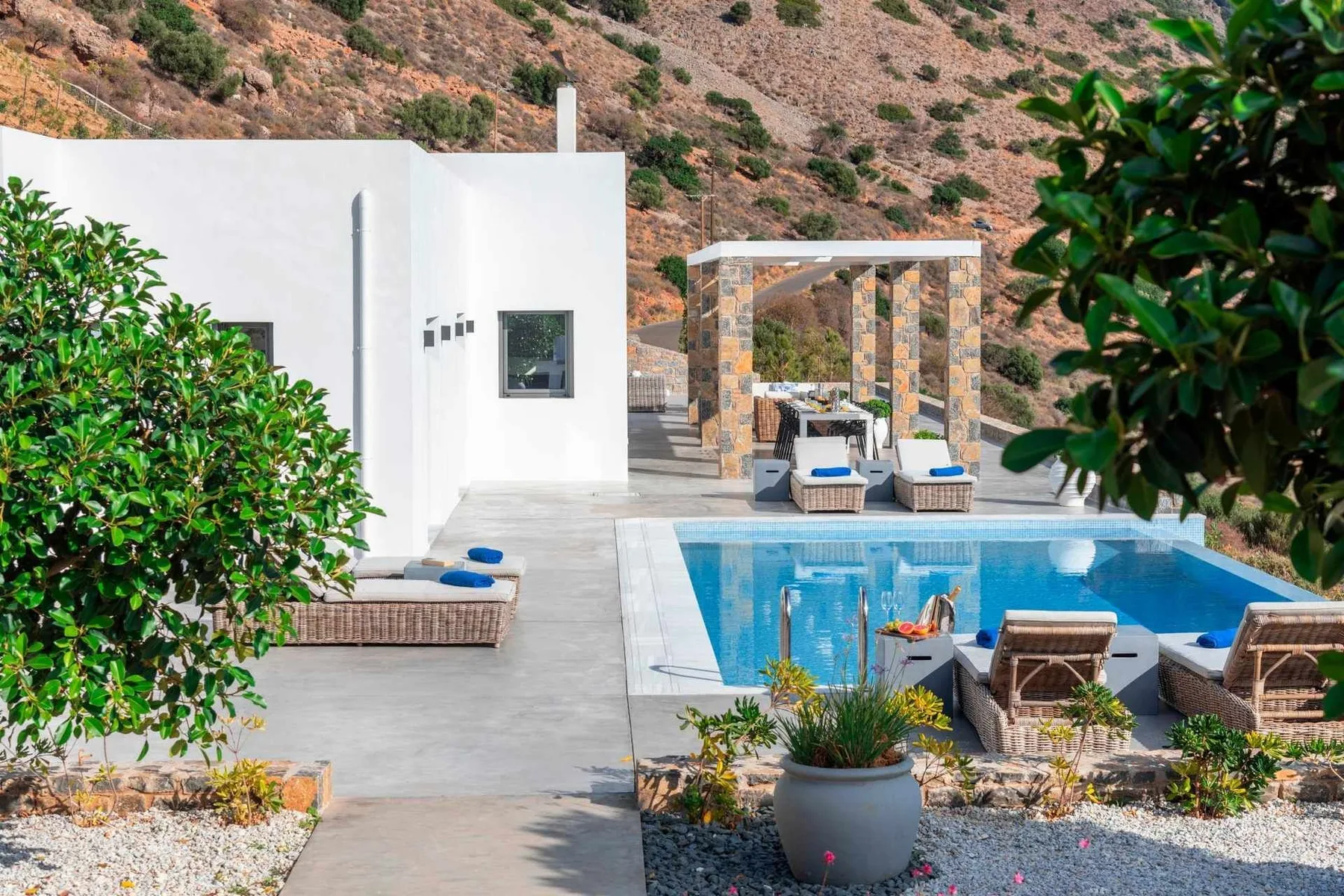 Almond Villa in Crete