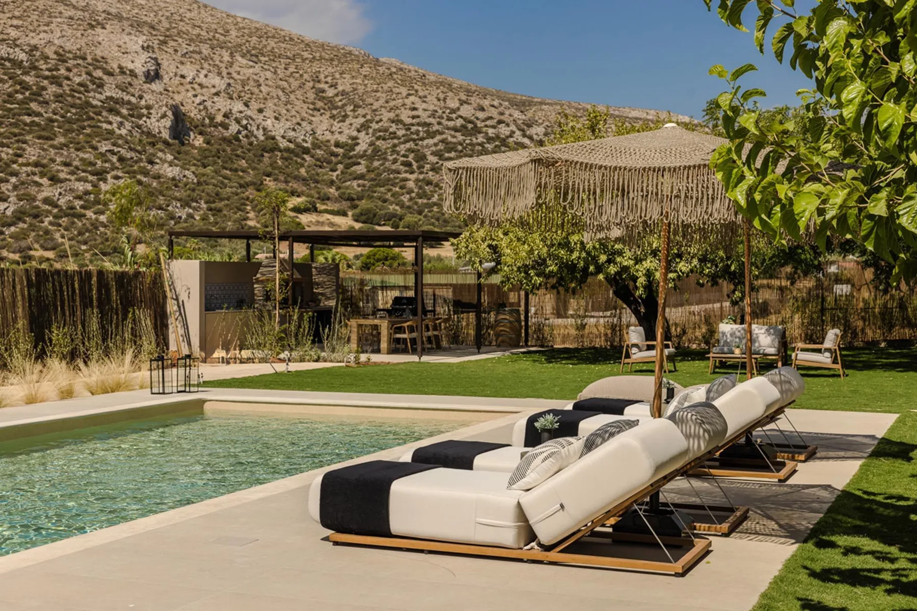 Chrysanthemum villa in Athens