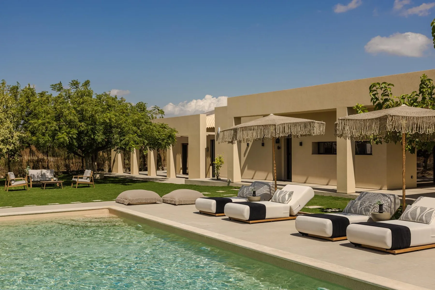 Chrysanthemum villa in Athens