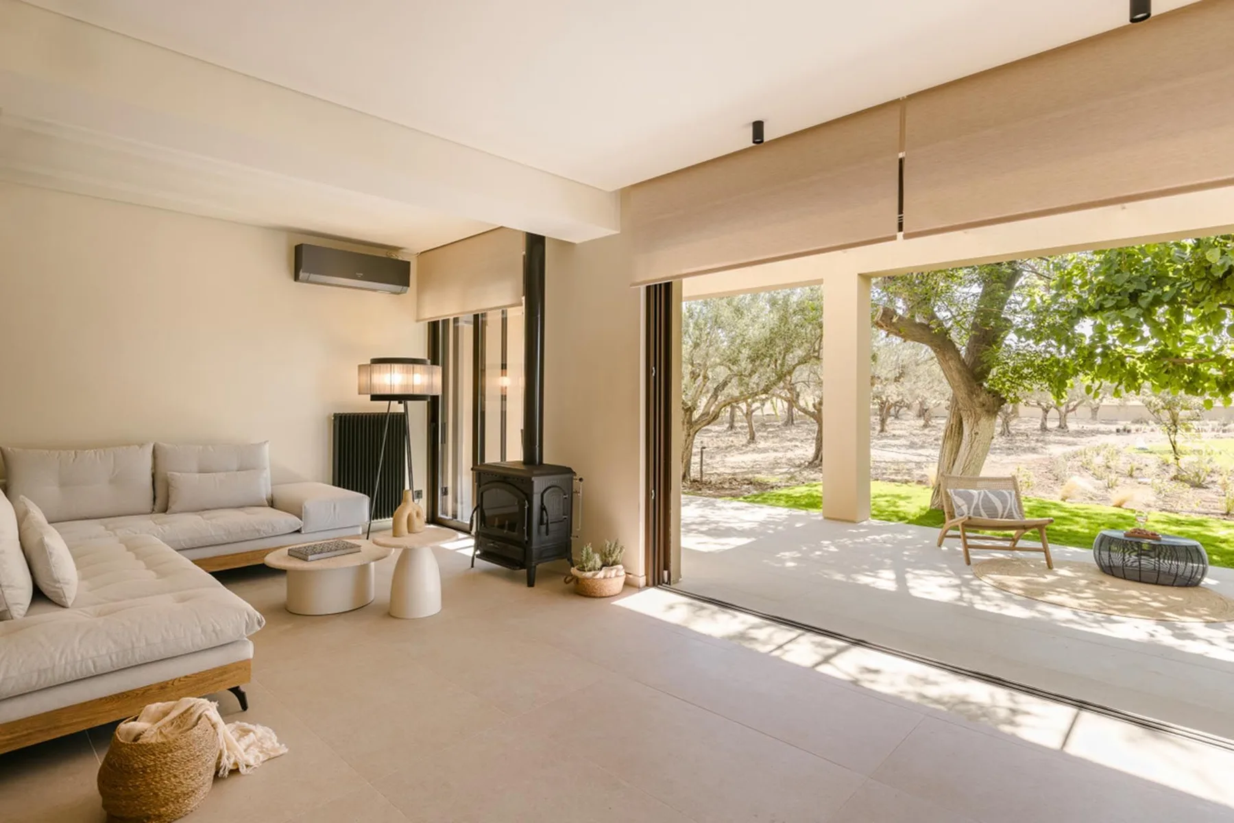 Chrysanthemum villa in Athens