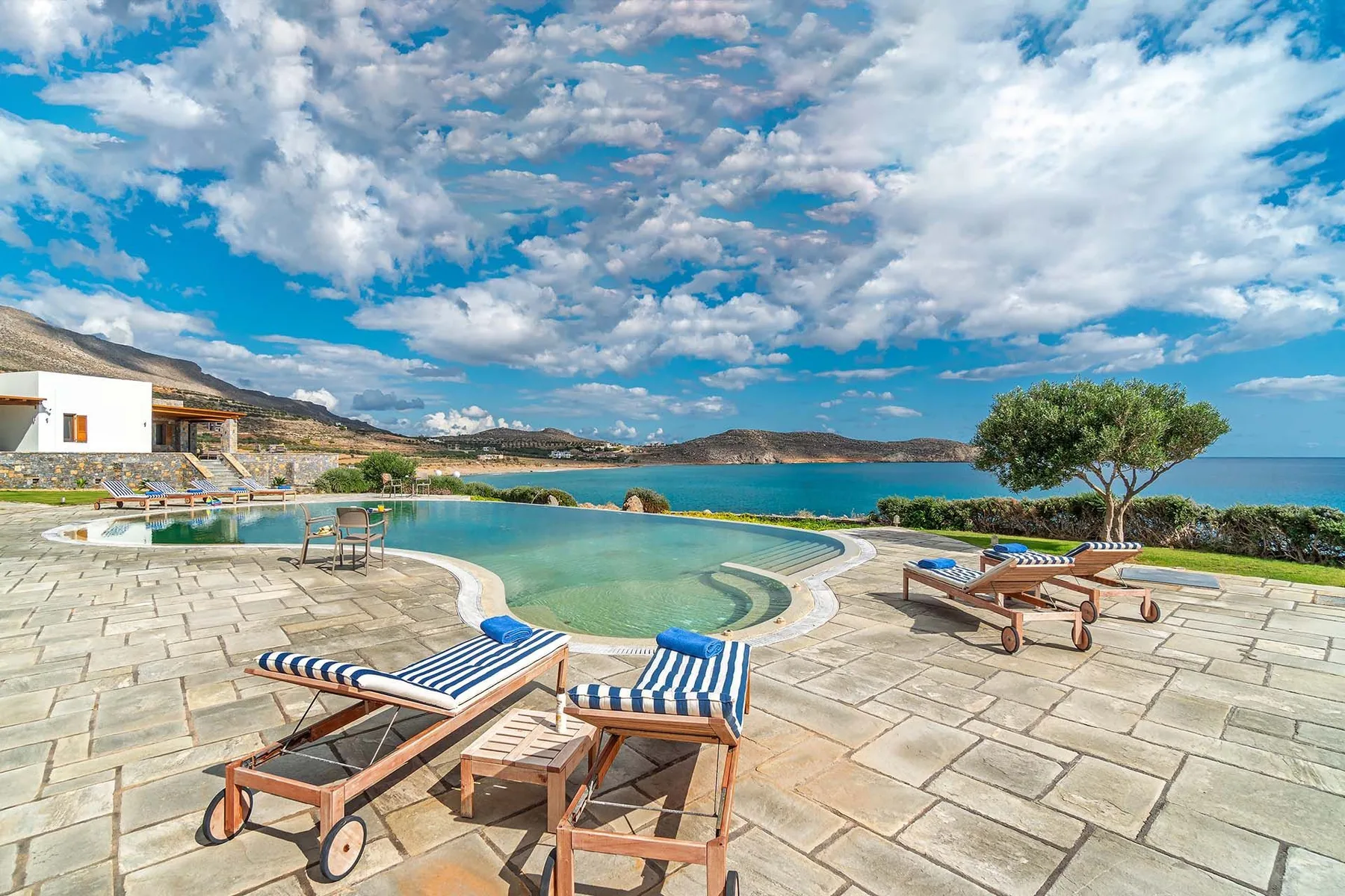 Jessica Villa in Crete