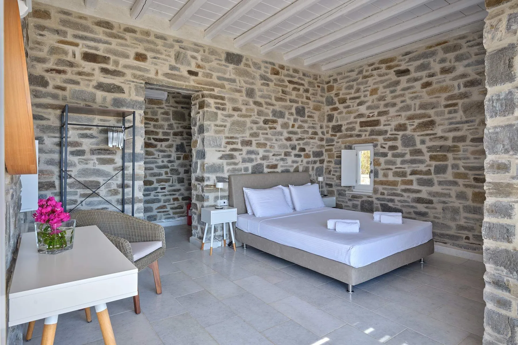 Mirabella Villa in Paros