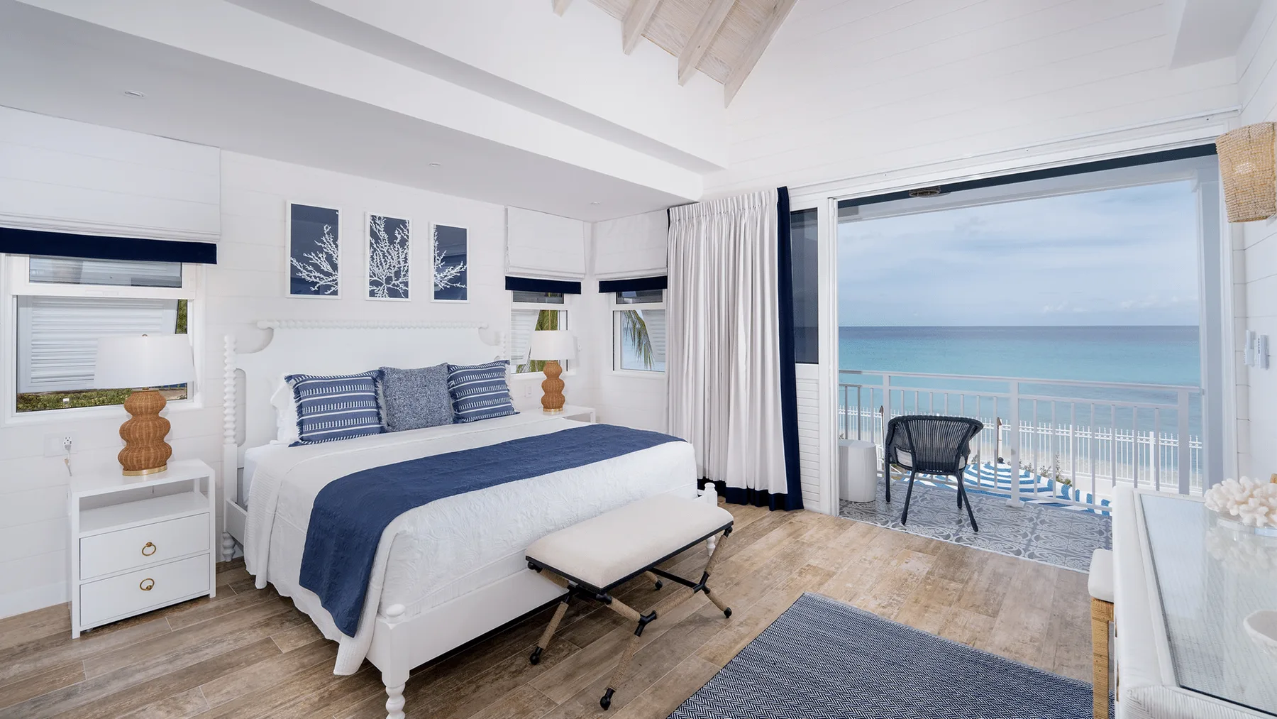 Sea Breeze Beach Villa (4 bed)