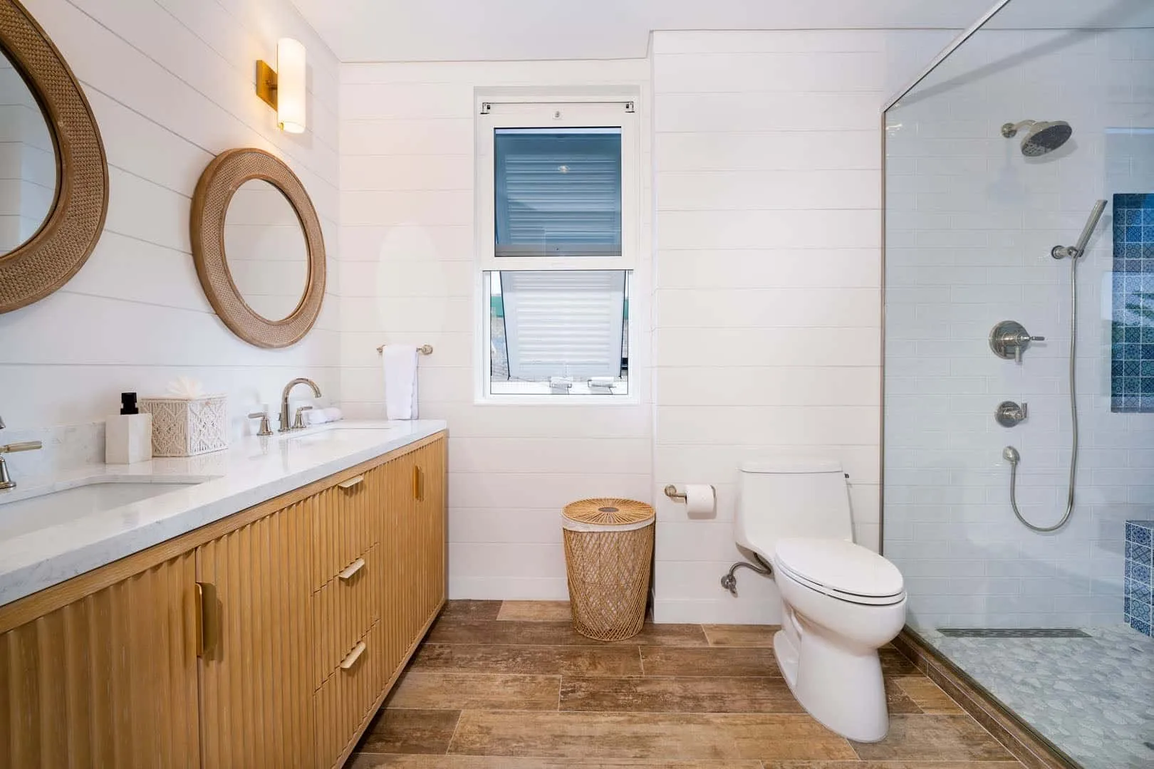 Sea Breeze Beach Villa (4 bed)