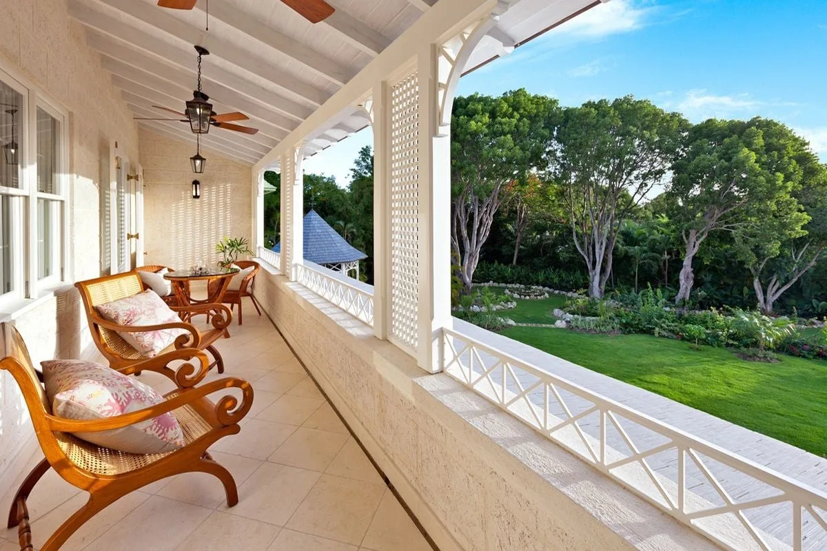 Sandy Lane – Windward