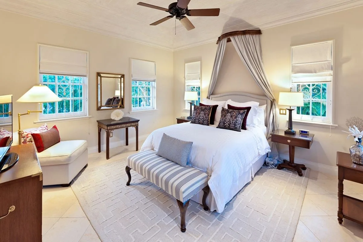 Sandy Lane – Windward