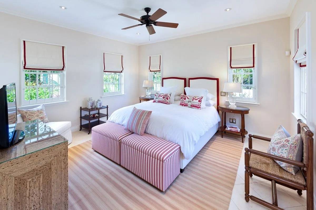 Sandy Lane – Windward