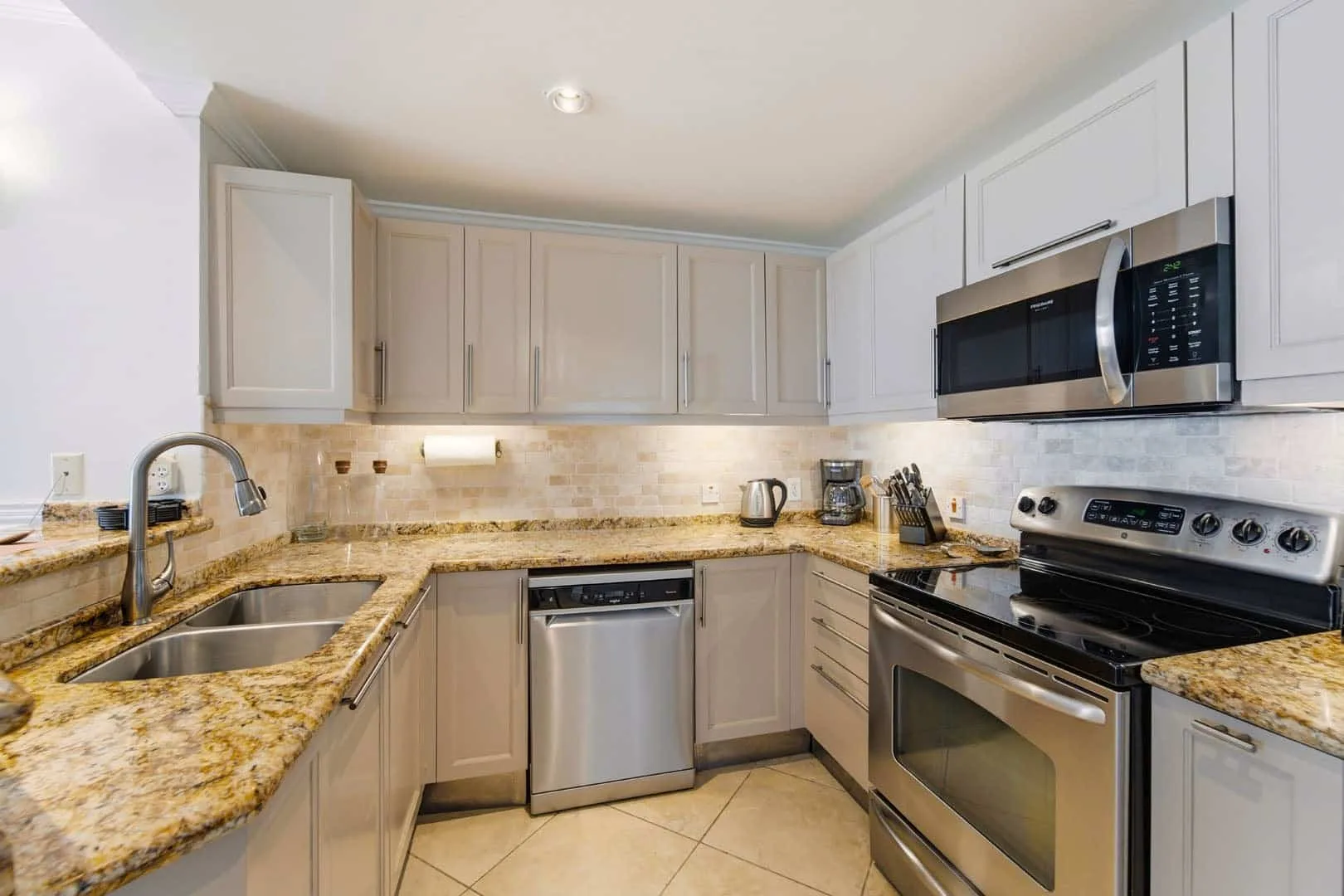 Sapphire Beach 209