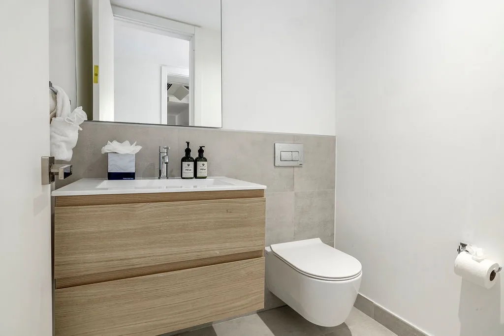 A360.E61- Elegant 3BR Suite with Private Terrace Near Eagle Beach
