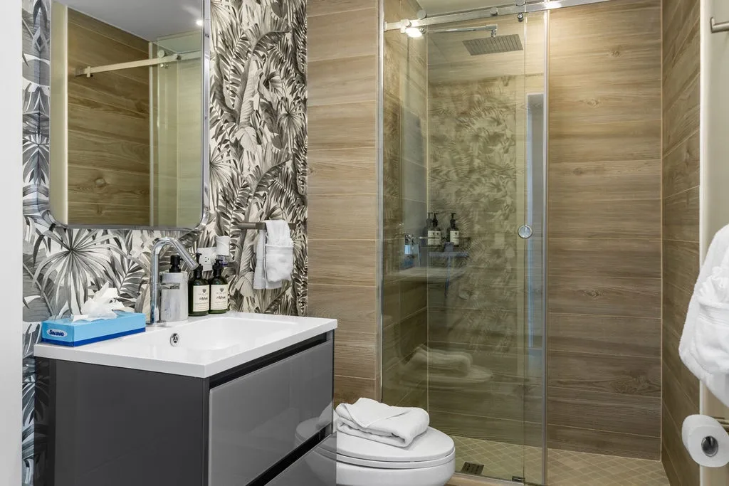 3BS-Blue431 - Modern Ocean View Three Bedroom Condo